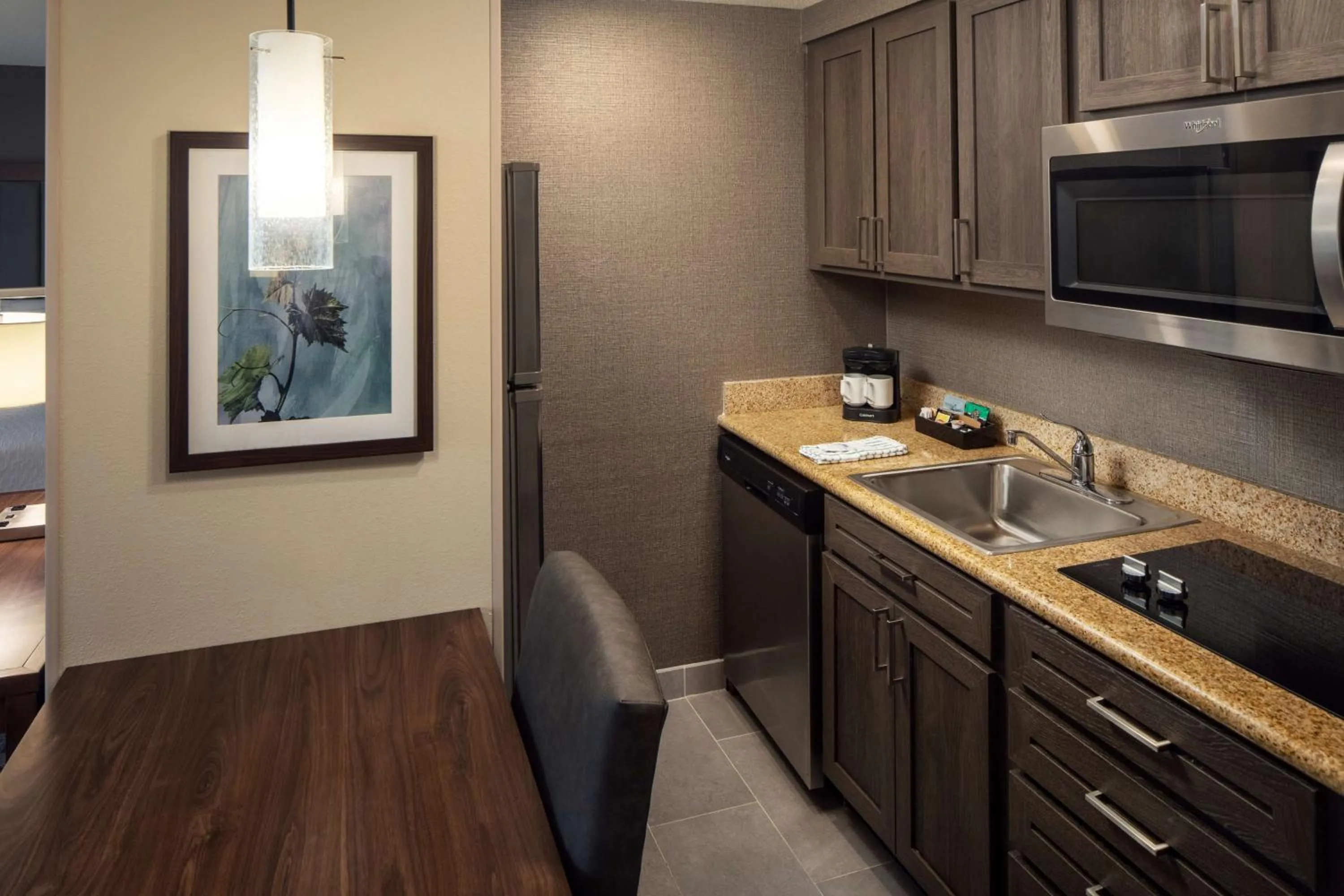 Kitchen or kitchenette in Homewood Suites by Hilton Wallingford-Meriden