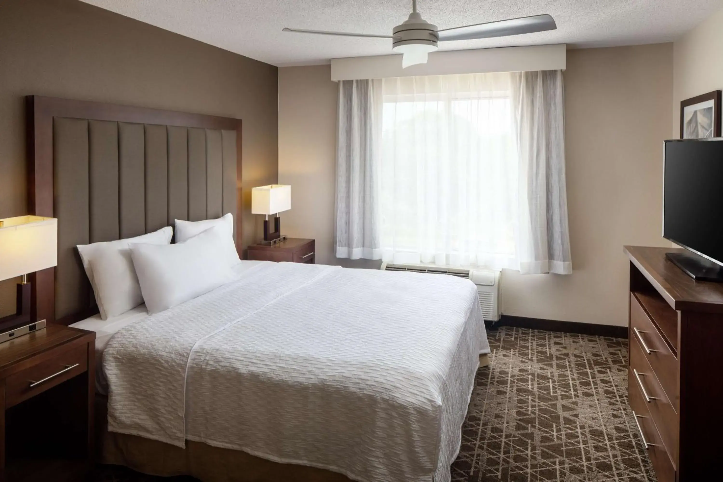 One Bedroom King Suite Accessible- Non Smoking in Homewood Suites by Hilton Wallingford-Meriden One Bedroom King Suite Accessible- Non Smoking in Homewood Suites by Hilton Wallingford-Meriden