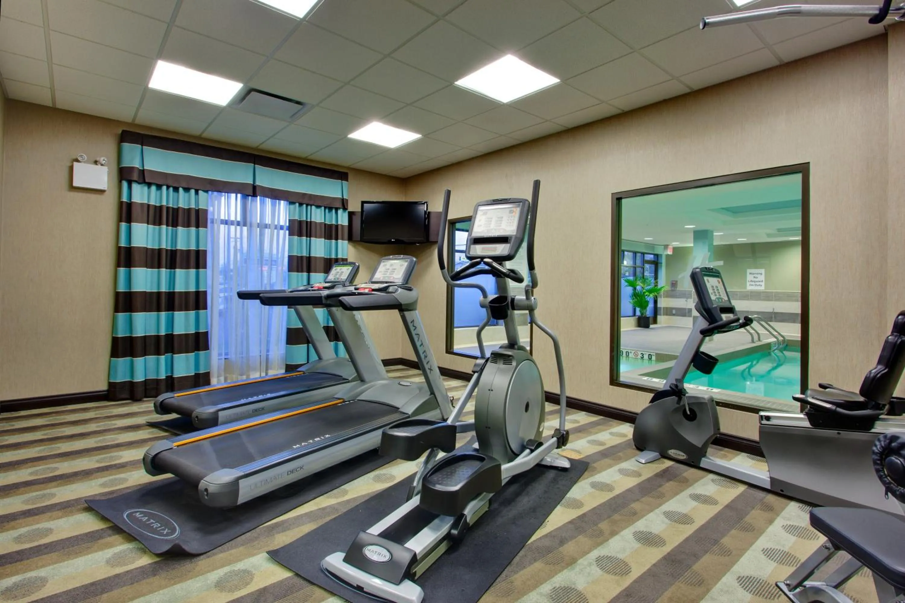 Fitness centre/facilities in Holiday Inn Express & Suites Ottawa West - Nepean by IHG