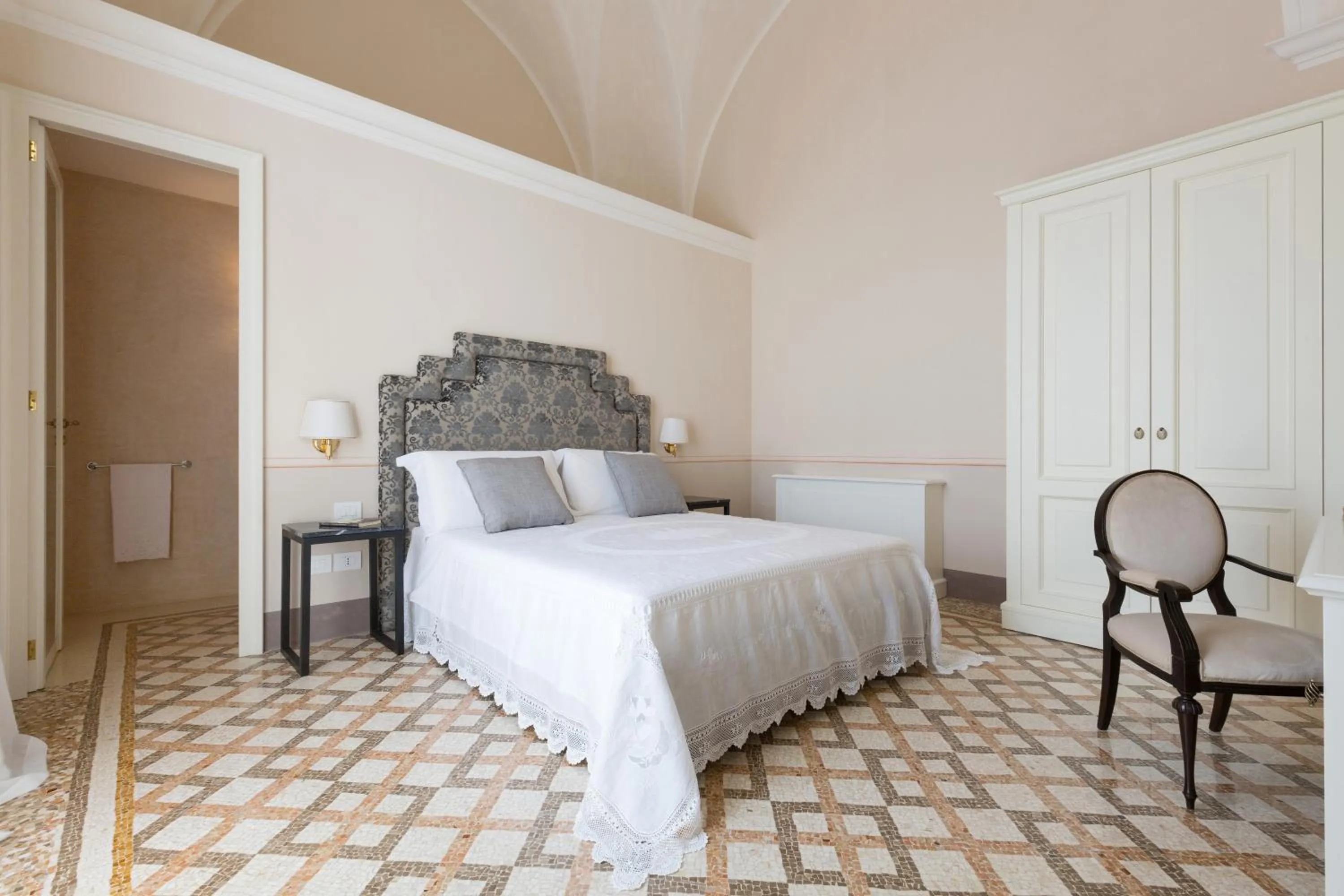 Photo of the whole room, Bed in Palazzo Fasti