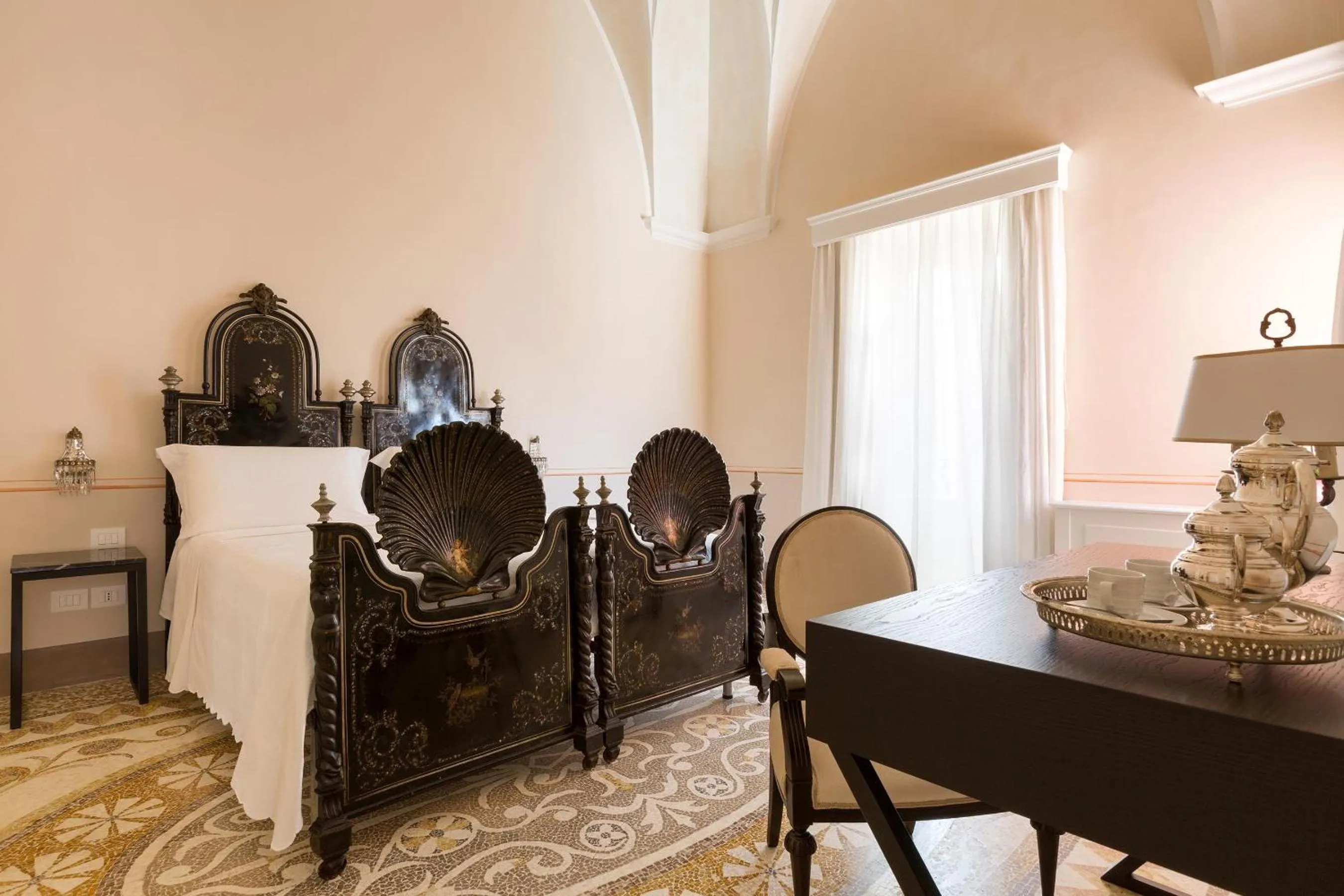 Bedroom in Palazzo Fasti