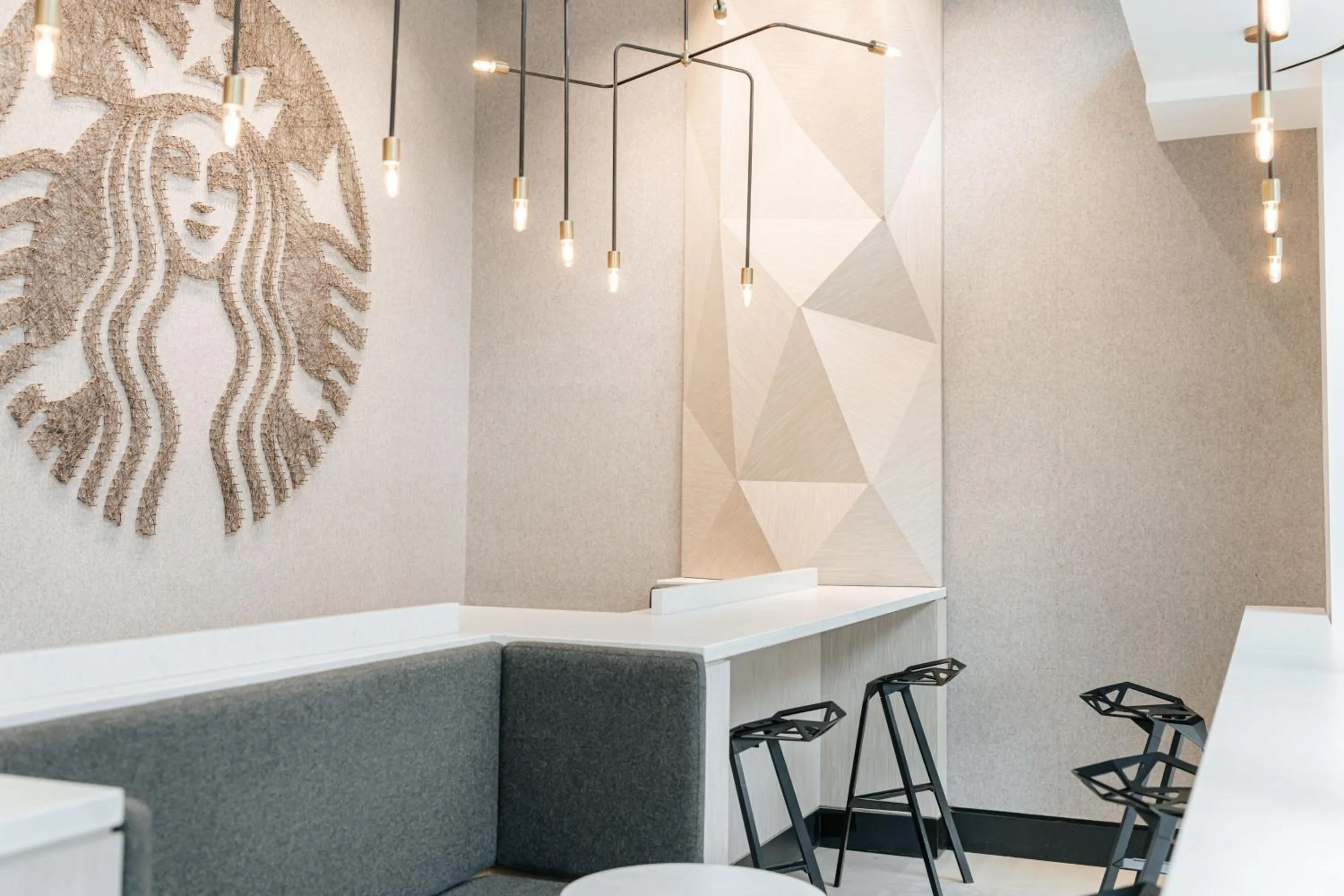 Restaurant/places to eat in Sheraton Vancouver Wall Centre