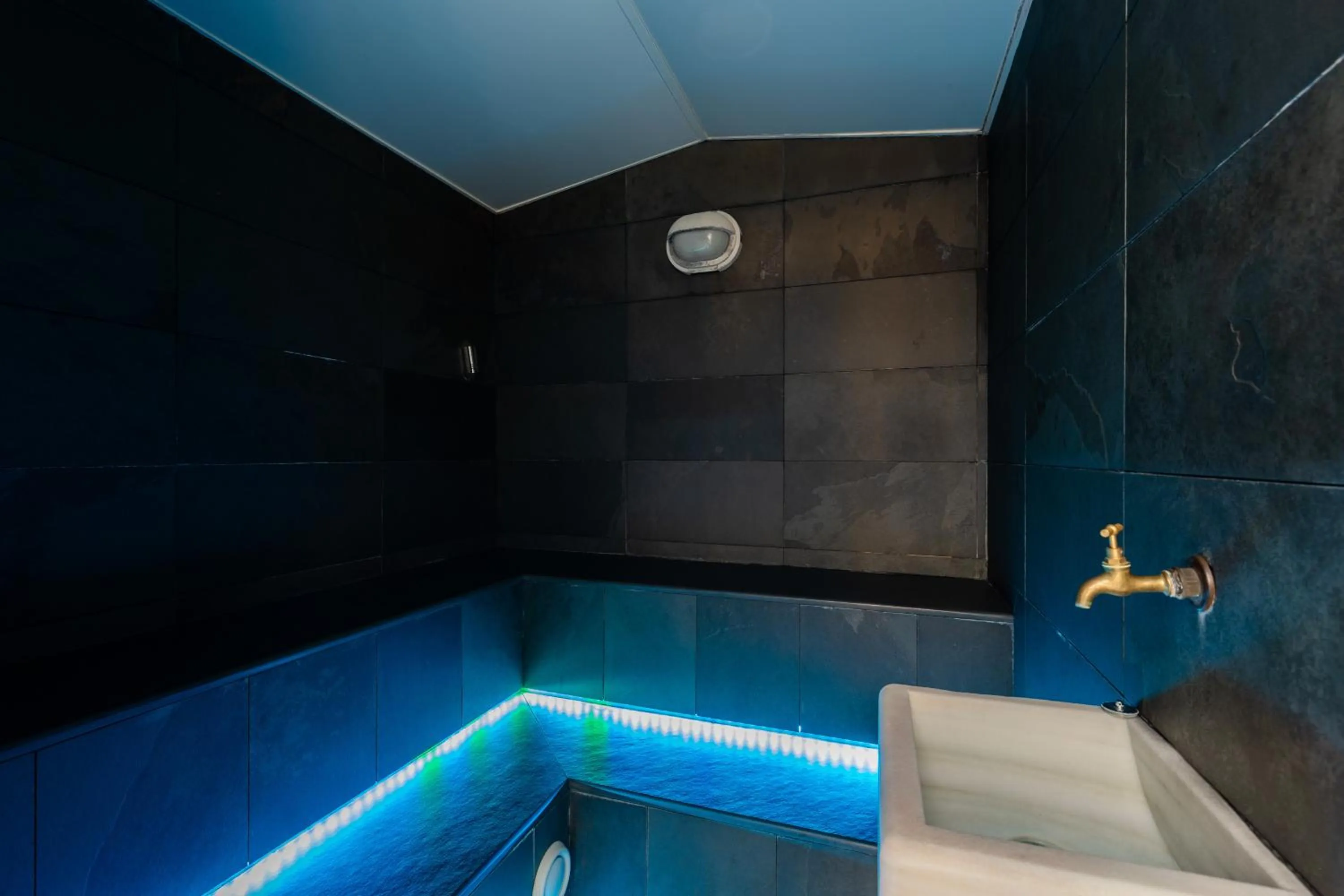 Spa and wellness centre/facilities in ARTIEM Carlos - Adults Only