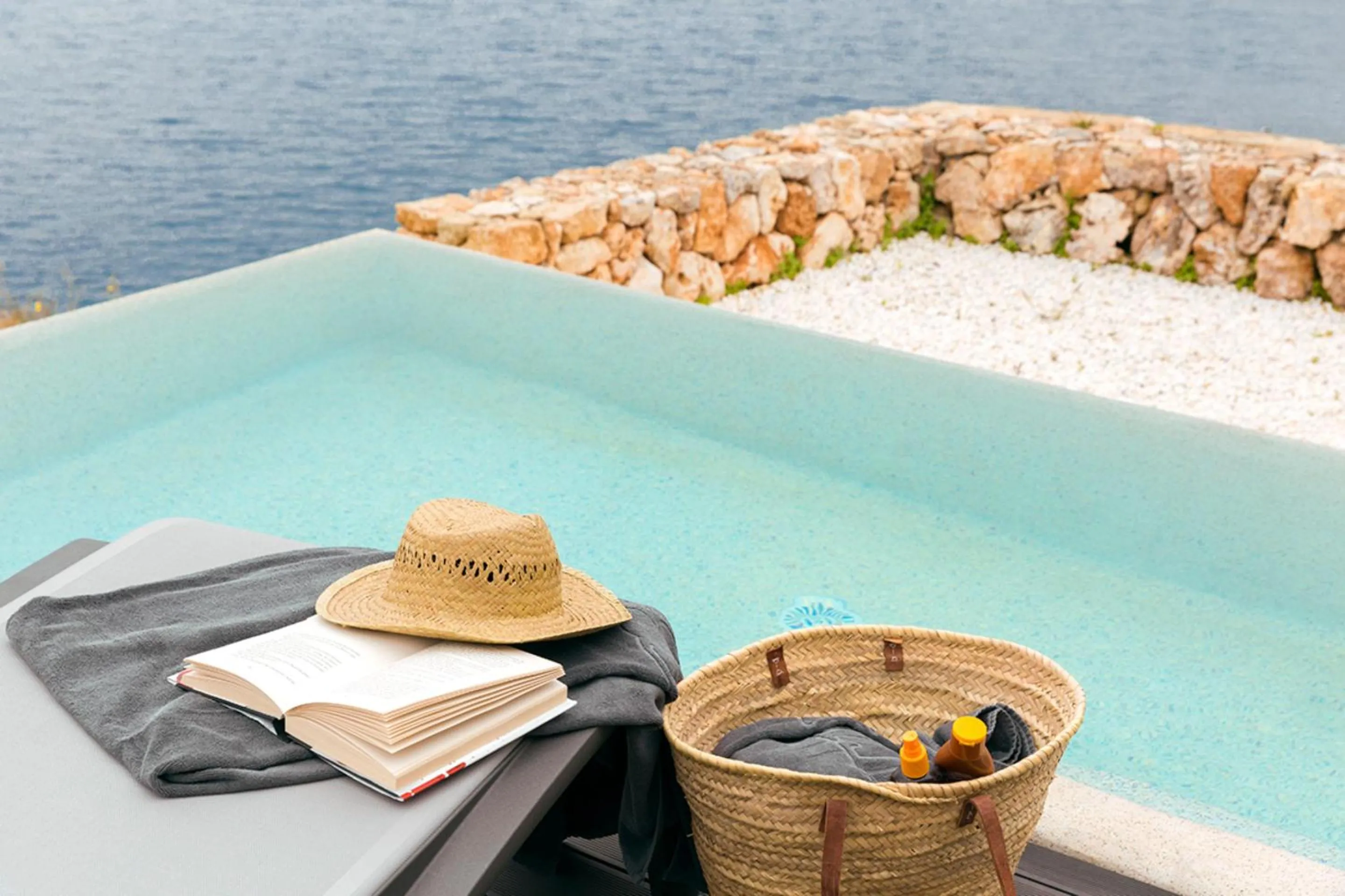 Off site in ARTIEM Carlos - Adults Only