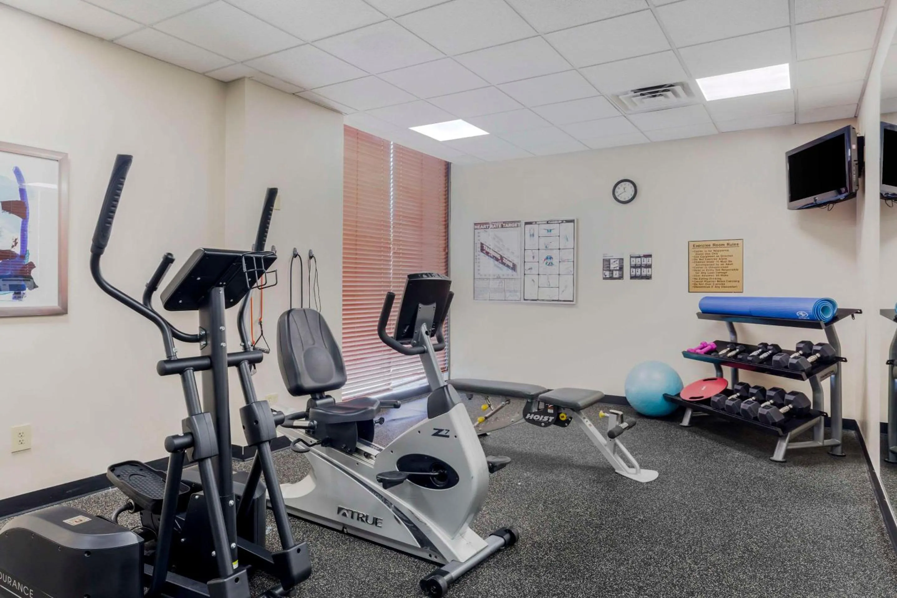 Fitness centre/facilities in The Capitol Hotel