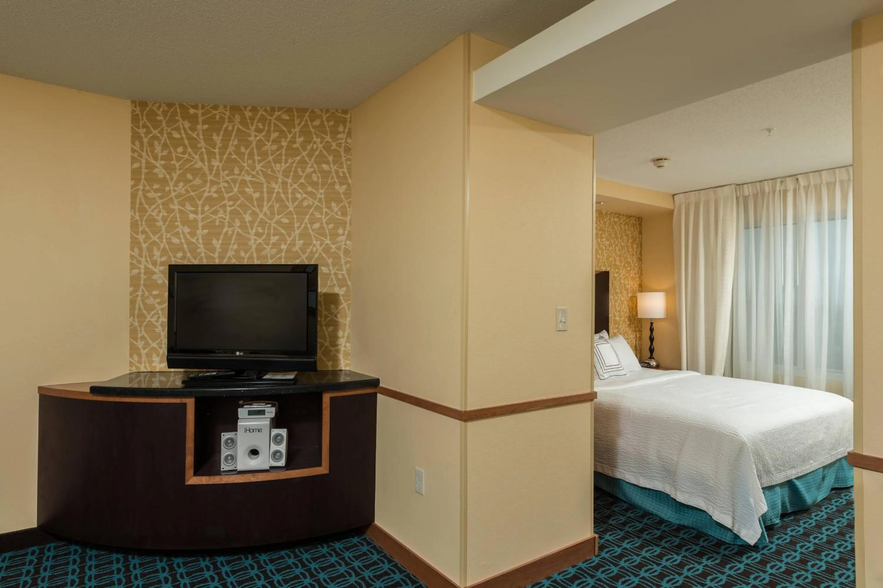 Bedroom, Bed in Fairfield Inn and Suites by Marriott Augusta