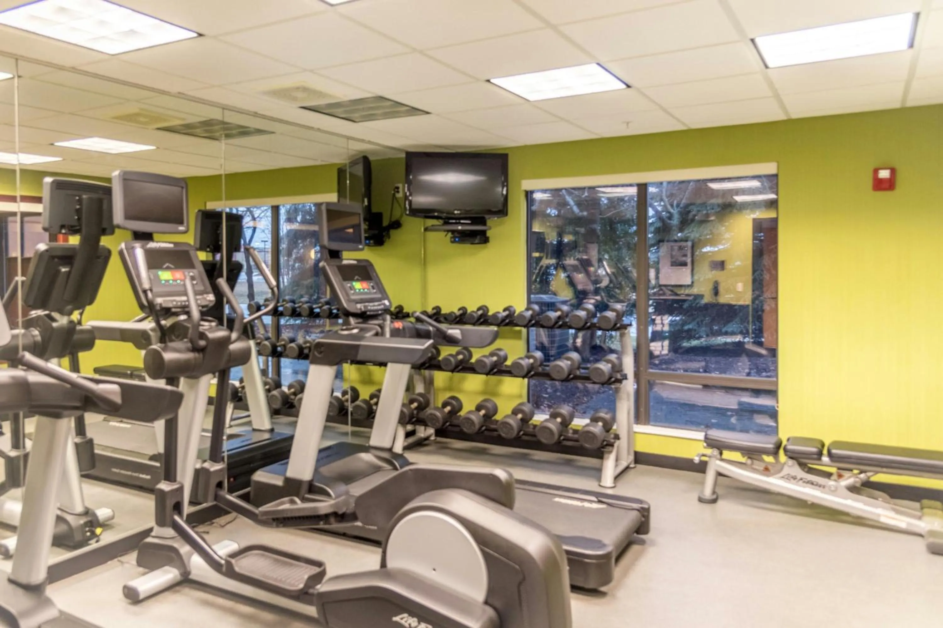 Fitness centre/facilities in Fairfield Inn & Suites by Marriott Muskegon Norton Shores