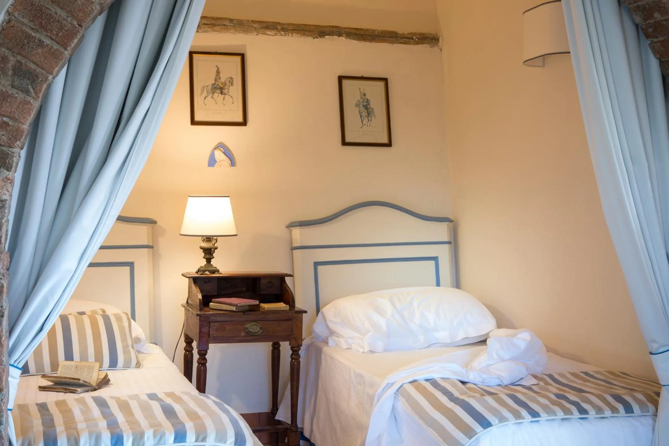 Bedroom, Bed in Villa Fillinelle