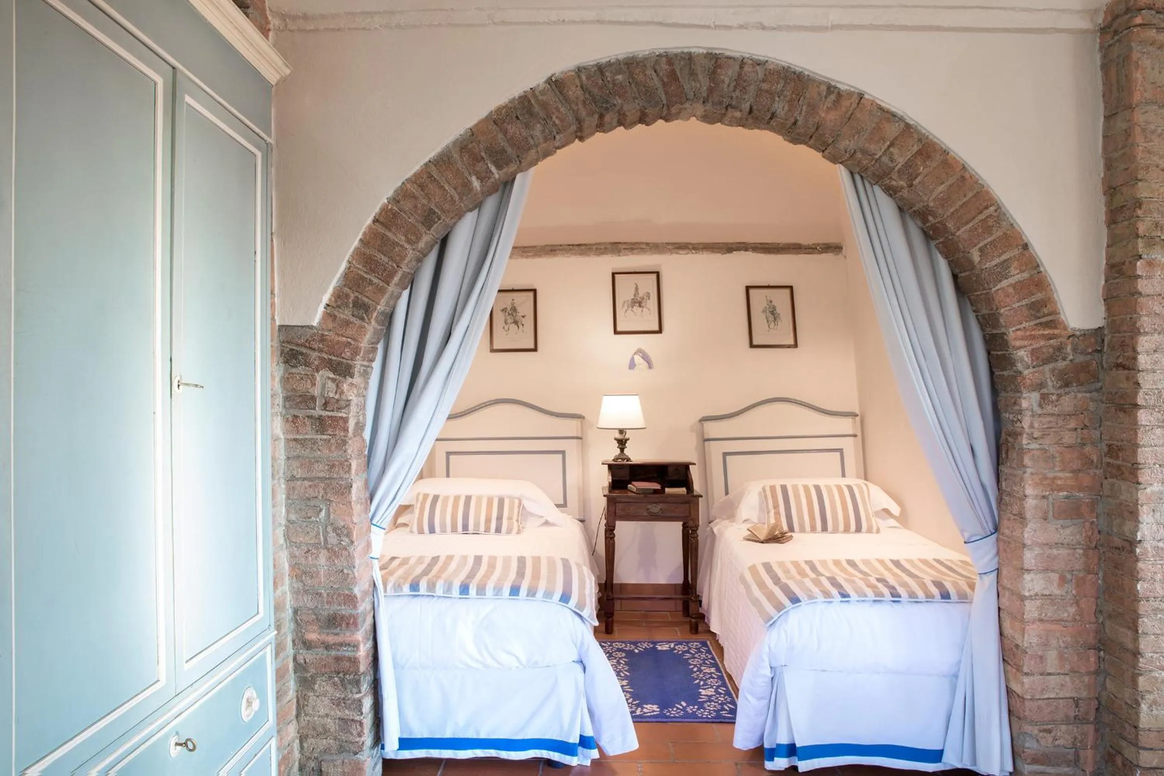 Bedroom, Bed in Villa Fillinelle