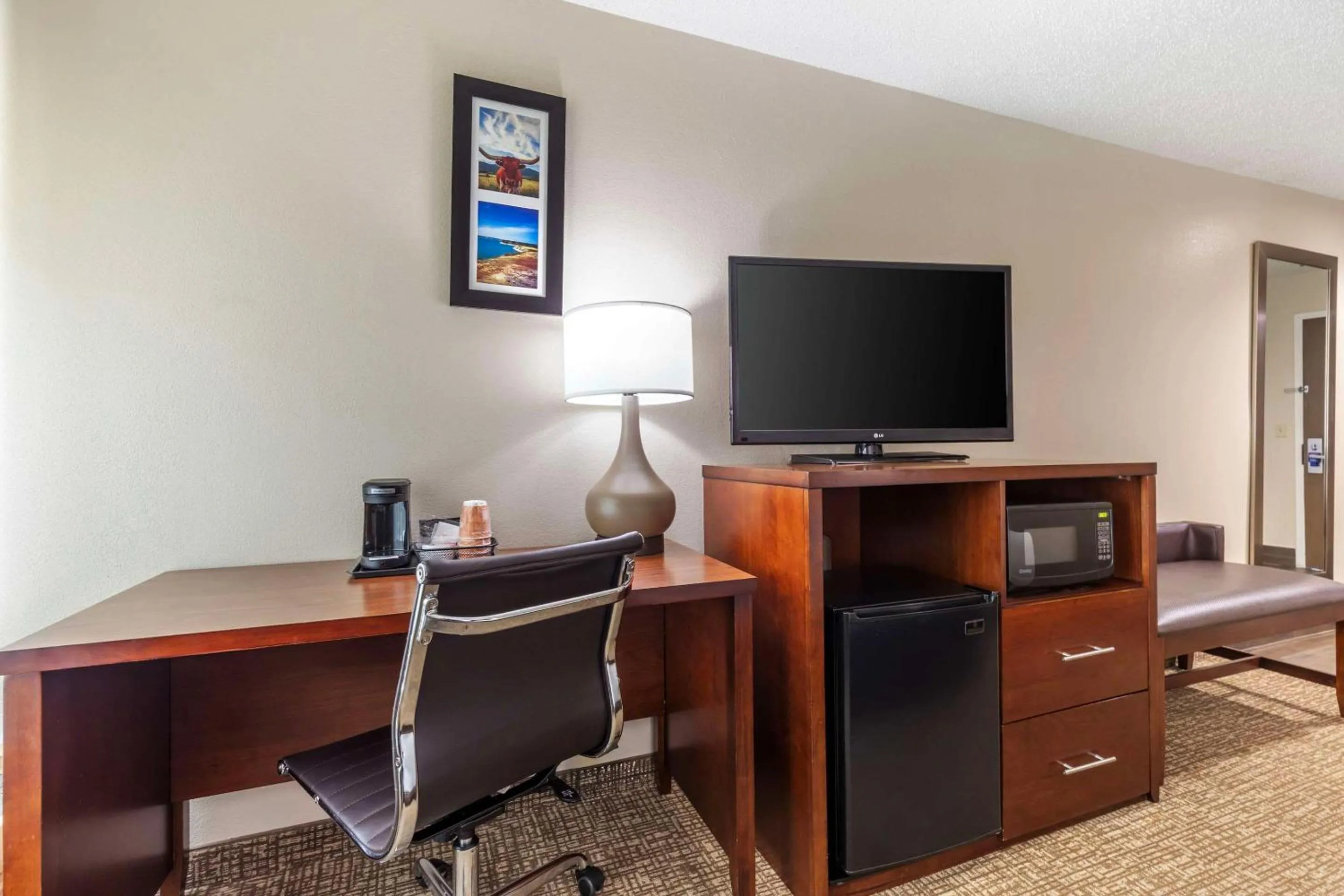 Bedroom in Comfort Inn & Suites Temple - Medical Center