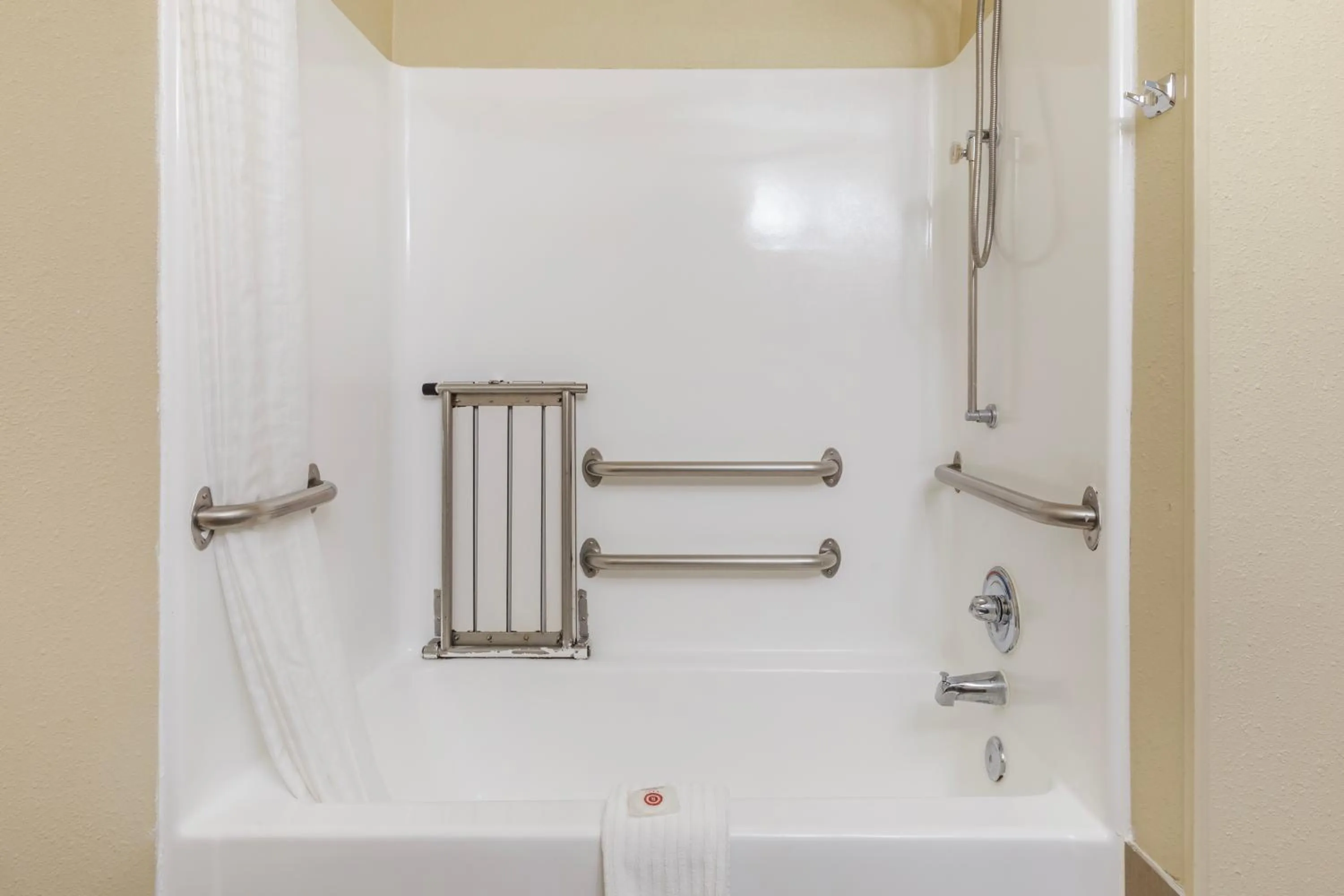 Shower in Comfort Inn & Suites Temple - Medical Center