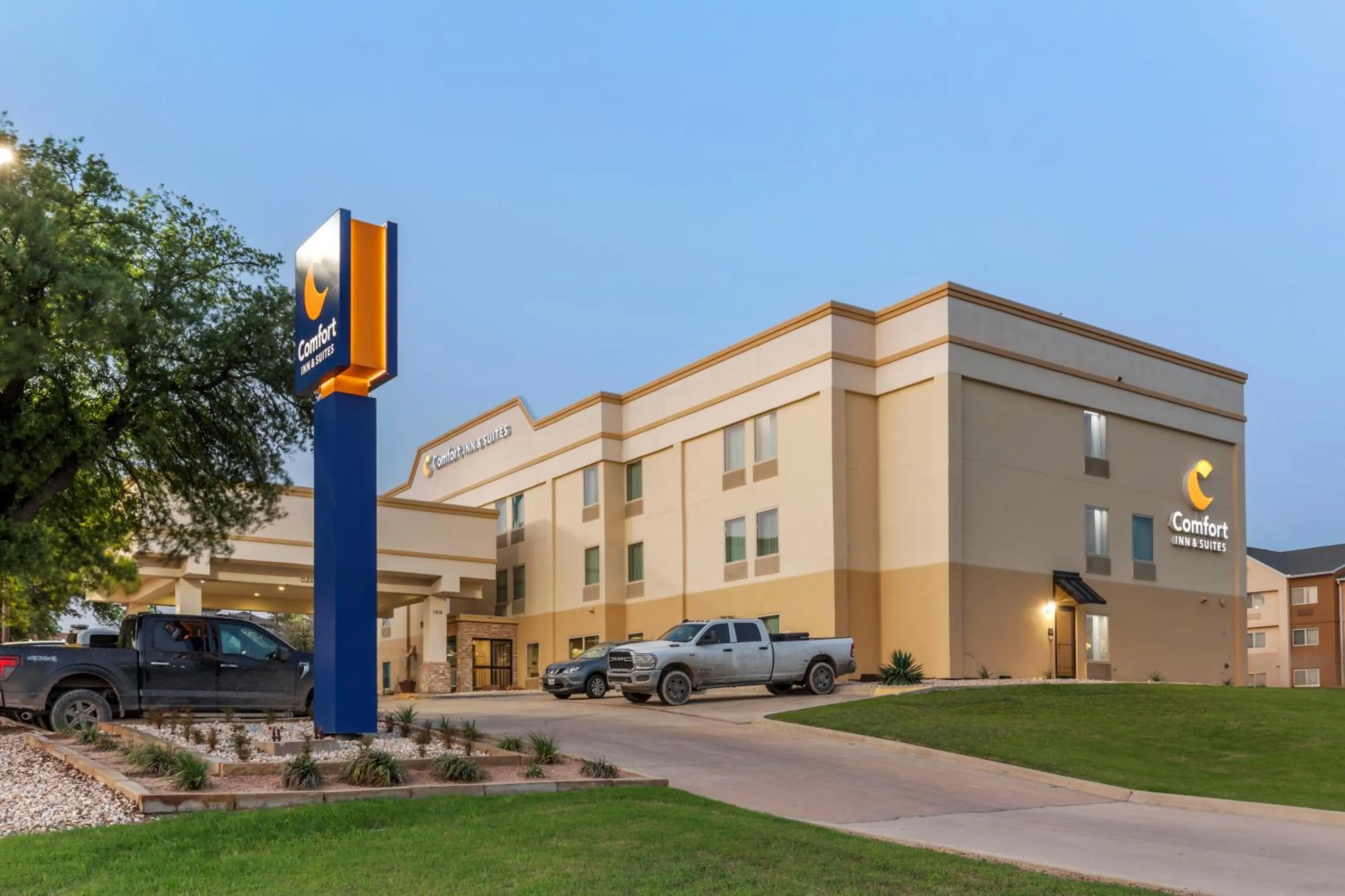 Property building in Comfort Inn & Suites Temple - Medical Center
