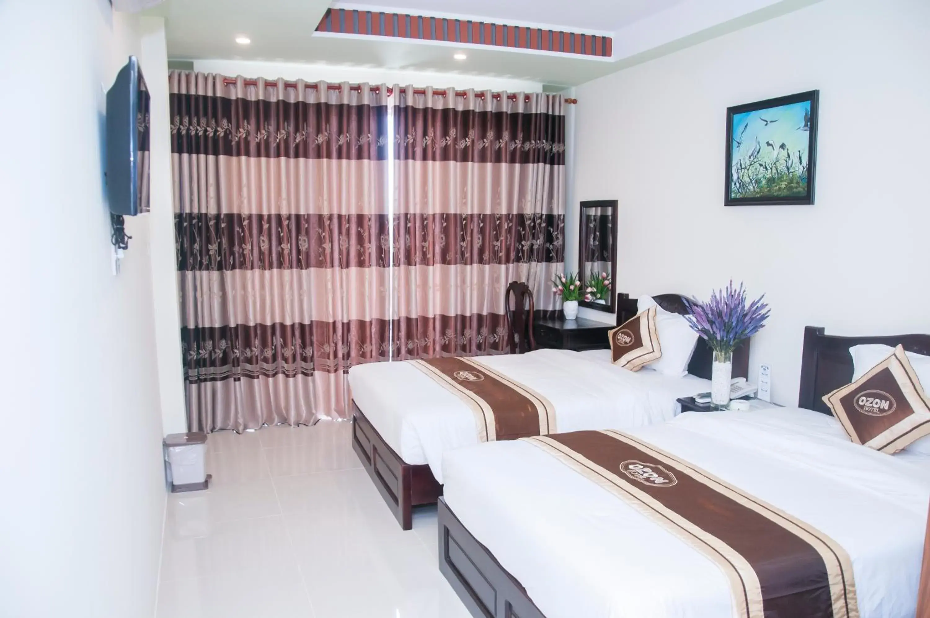 Superior Double or Twin Room with City View in Ozon Hotel Superior Double or Twin Room with City View in Ozon Hotel