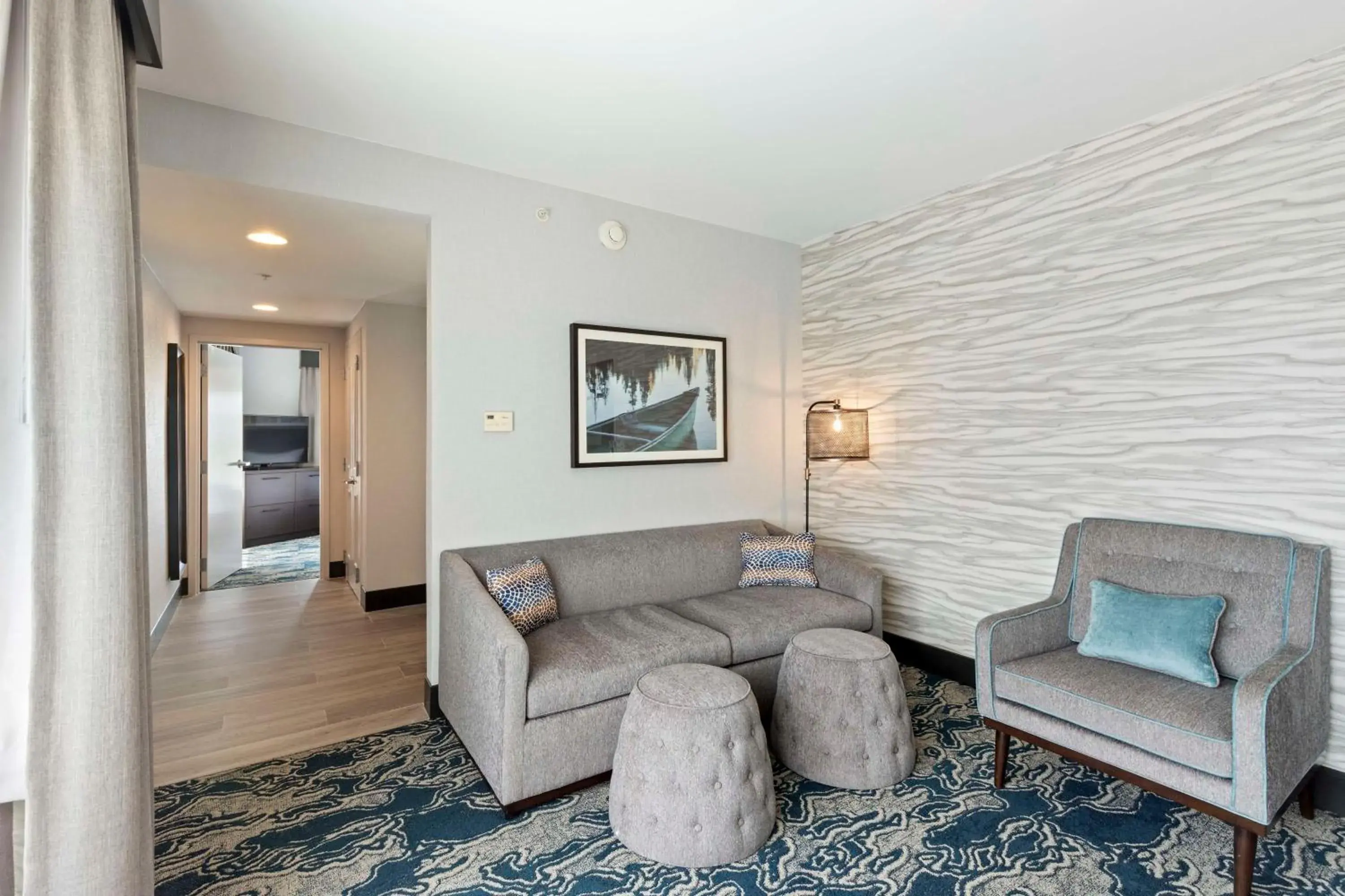 King Suite with Golf View in Doubletree By Hilton Front Royal Blue Ridge Shadows King Suite with Golf View in Doubletree By Hilton Front Royal Blue Ridge Shadows