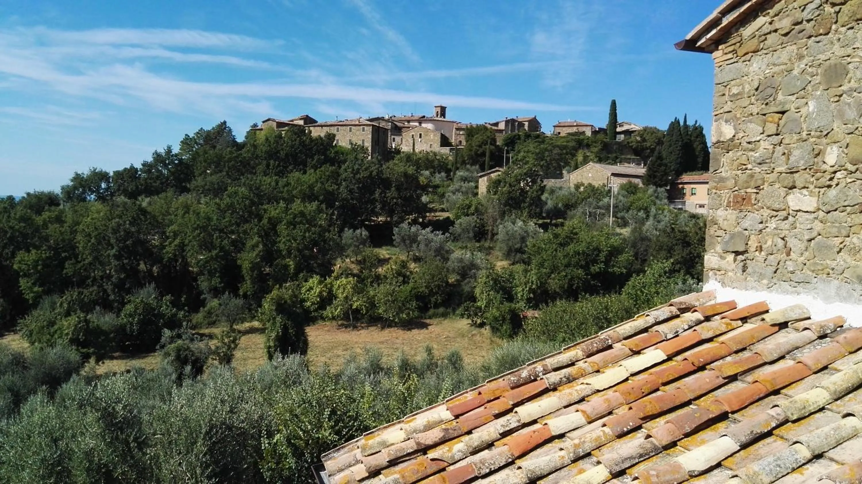 Property building in Colombaio In Colle