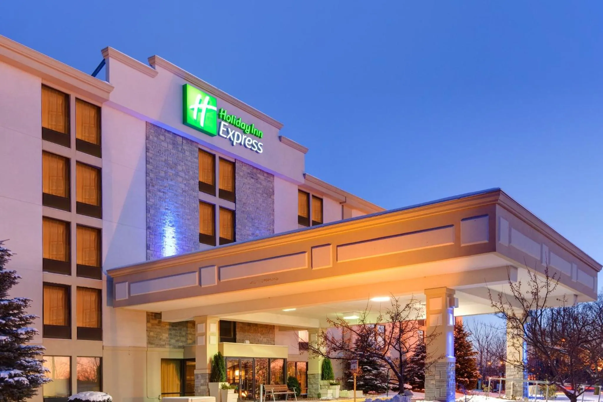 Property building in Holiday Inn Express Flint-Campus Area by IHG
