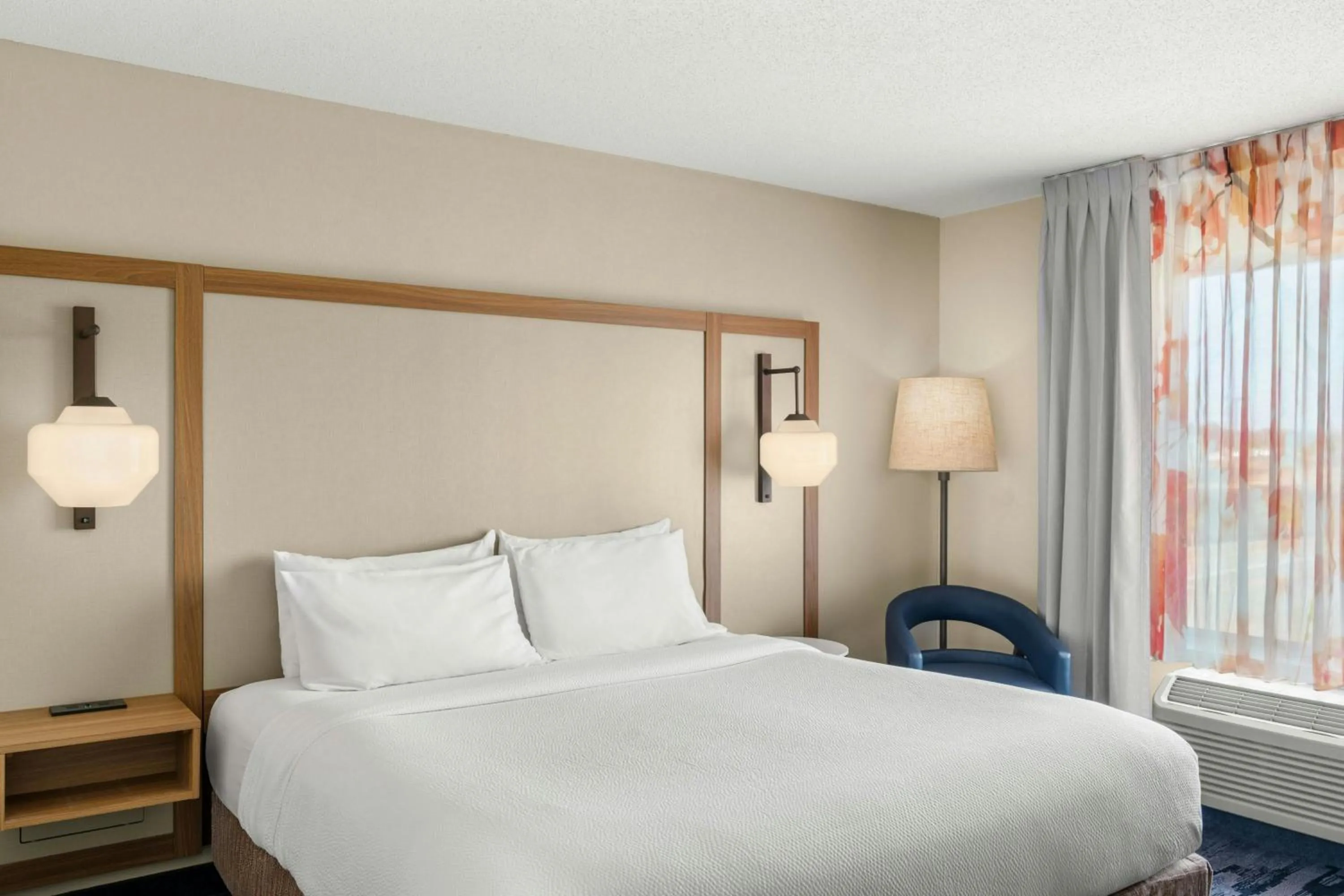 Bedroom, Bed in Fairfield Inn and Suites by Marriott Marion