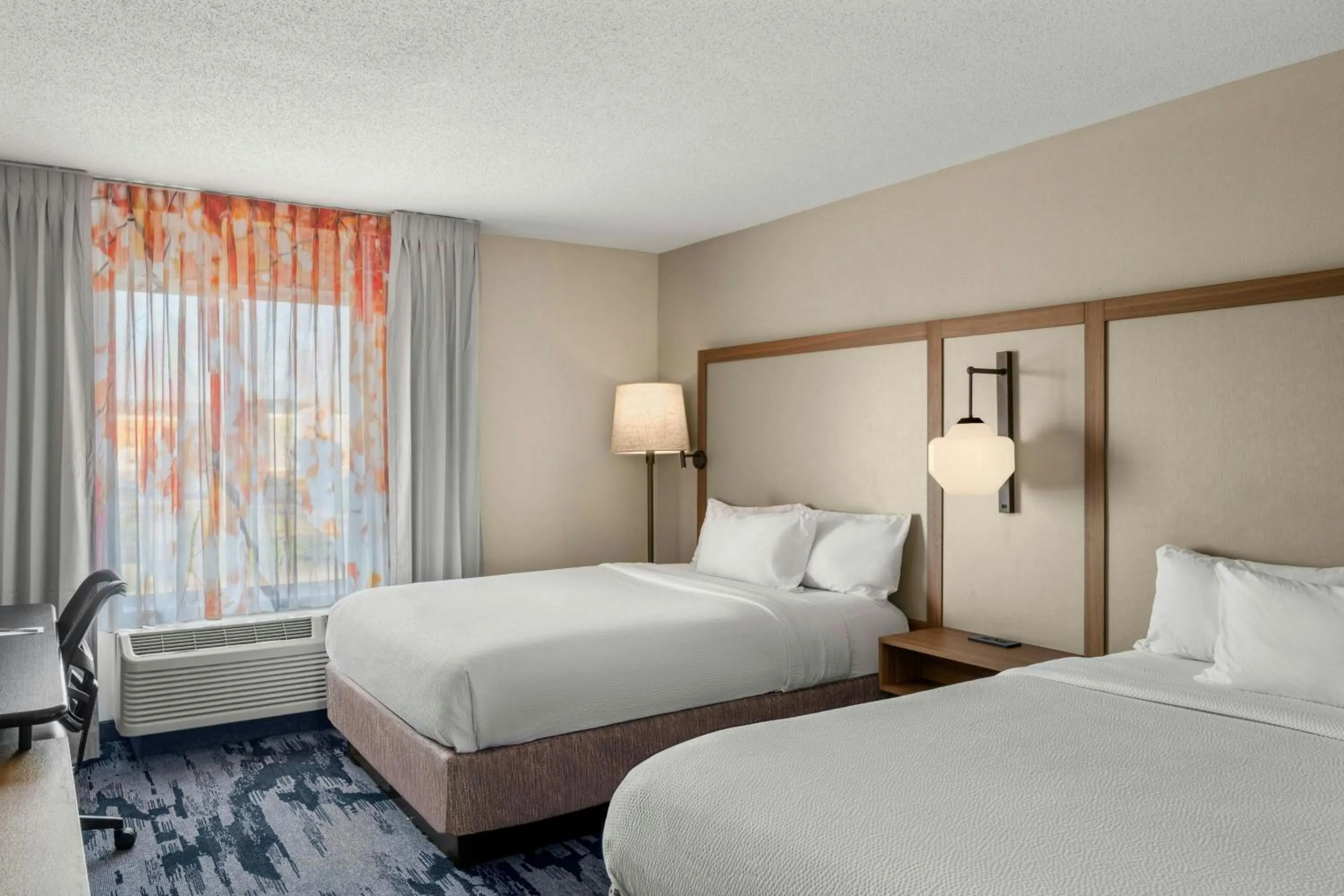 Bedroom, Bed in Fairfield Inn and Suites by Marriott Marion