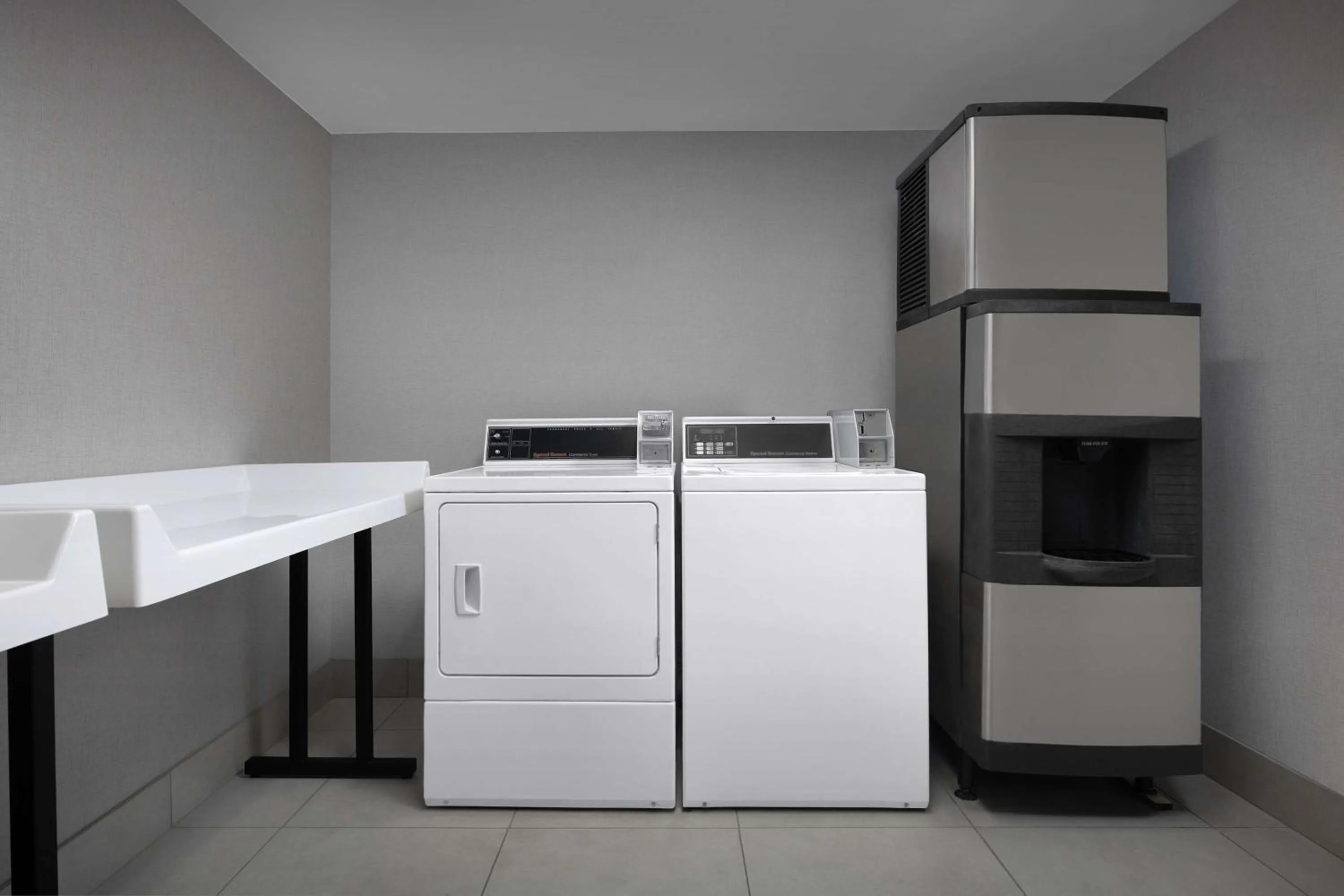 laundry in Hilton Garden Inn West Lafayette Wabash Landing