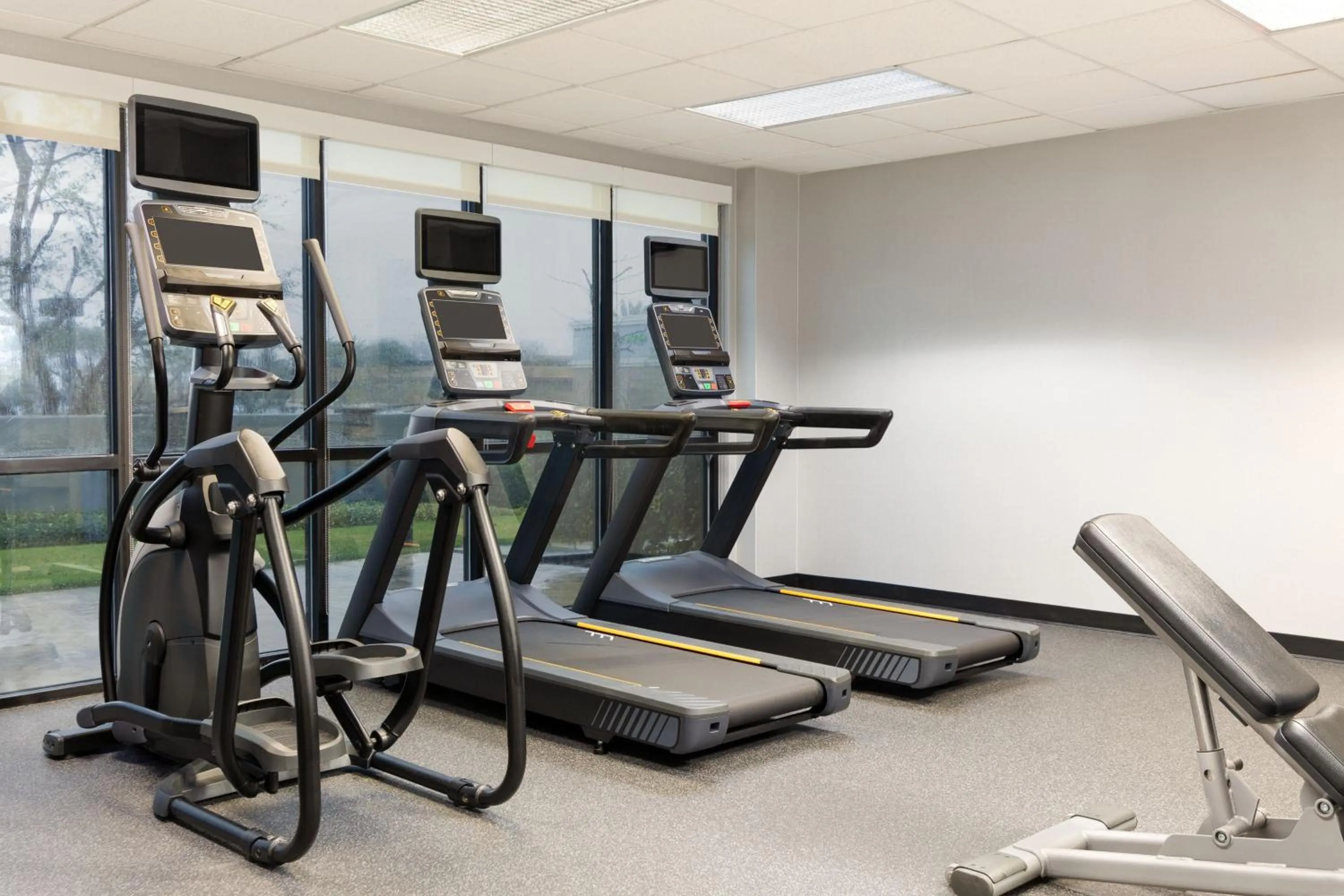 Fitness centre/facilities in Courtyard by Marriott Ontario Rancho Cucamonga