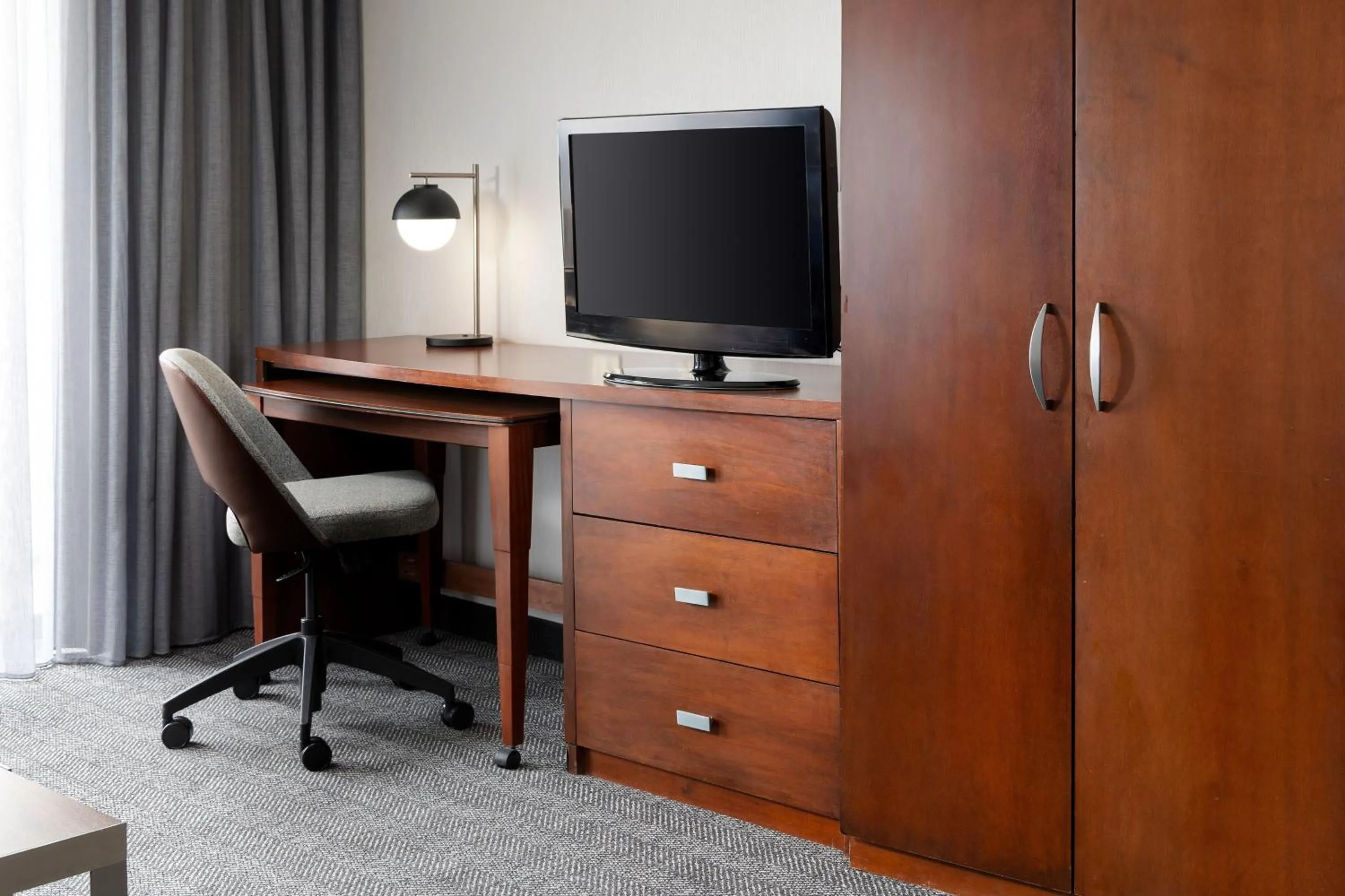 Photo of the whole room in Courtyard by Marriott Ontario Rancho Cucamonga