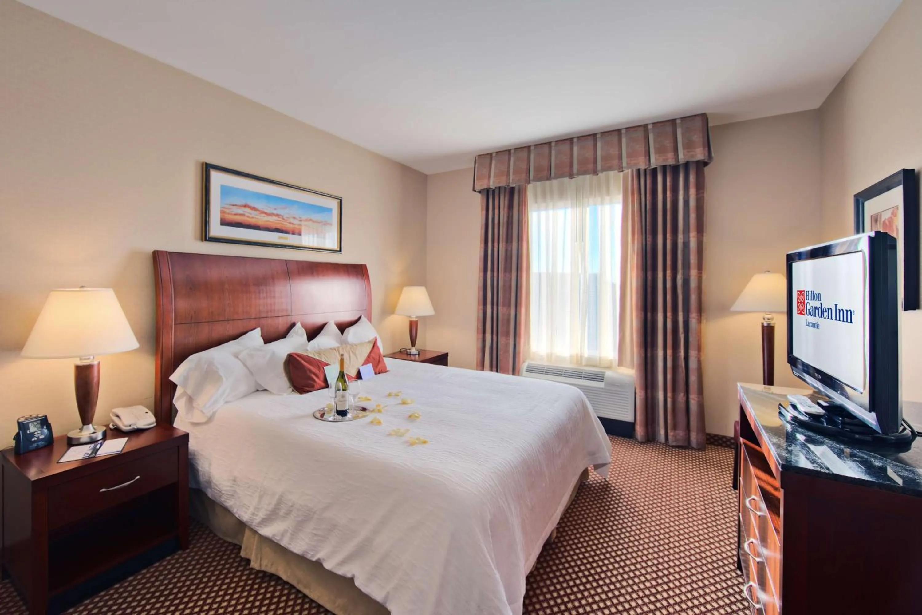 Bedroom, Bed in Hilton Garden Inn Laramie