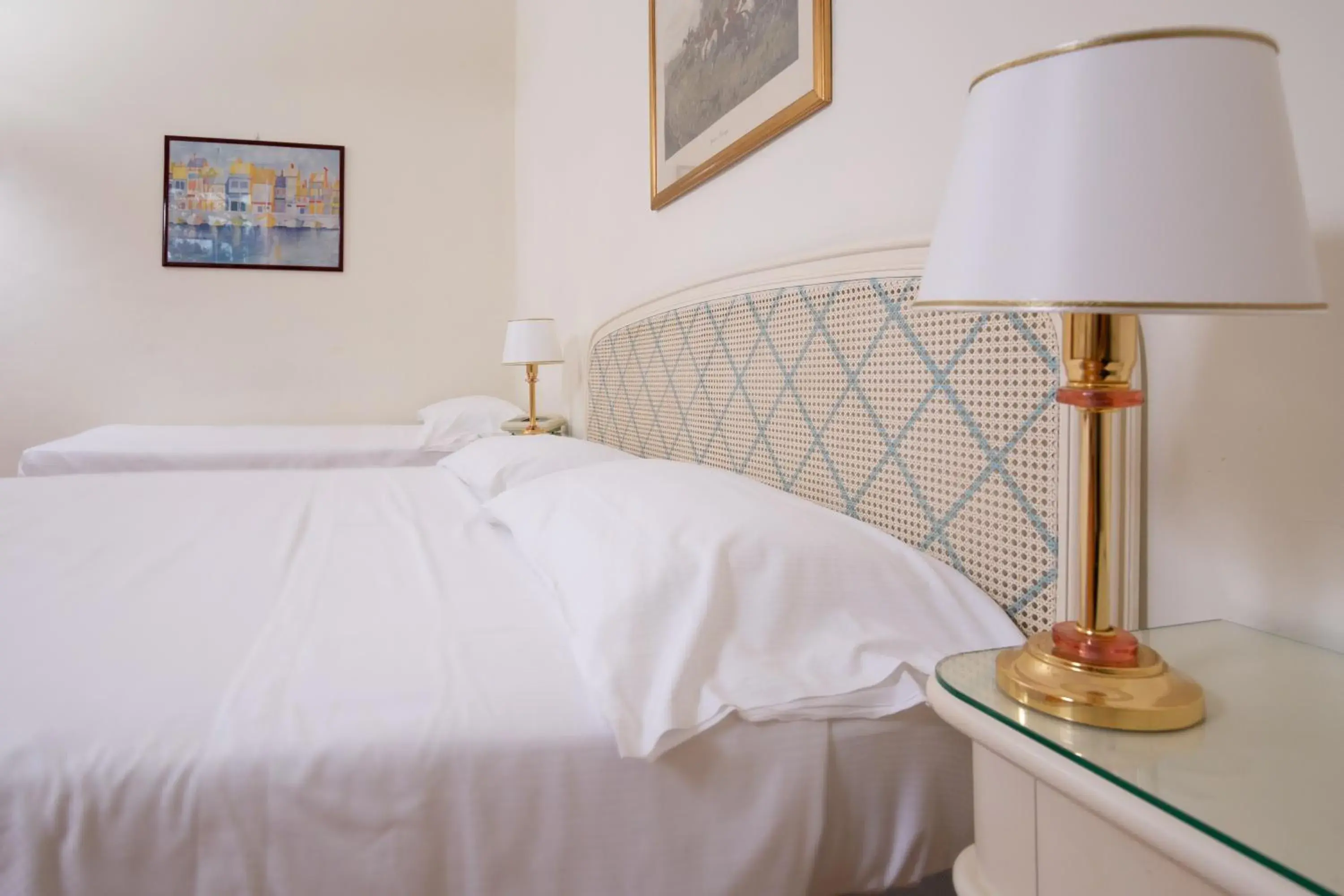 Triple Room in Grand Hotel De Londres Triple Room in Grand Hotel De Londres