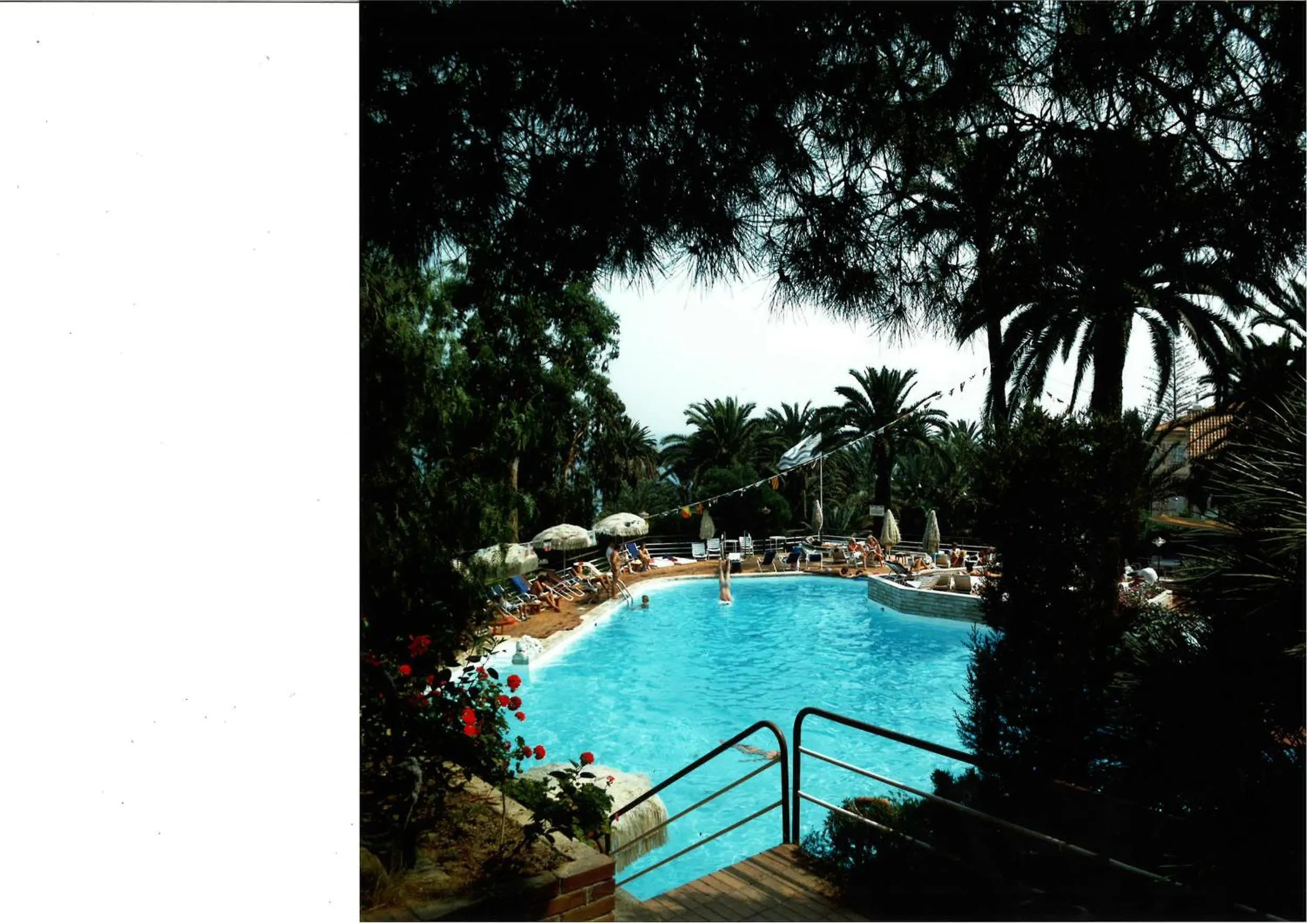 Swimming pool in Grand Hotel De Londres