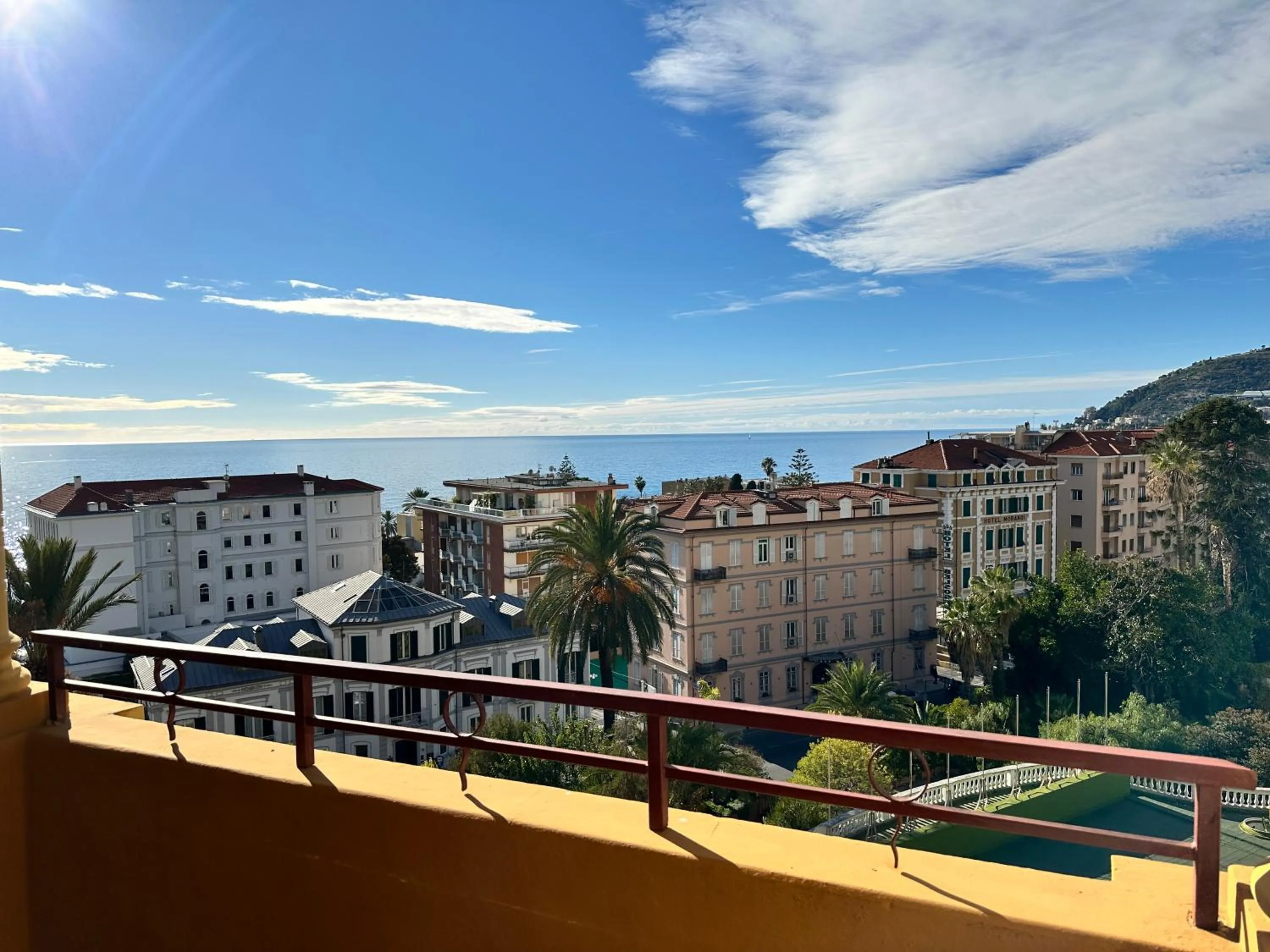 View (from property/room) in Grand Hotel De Londres