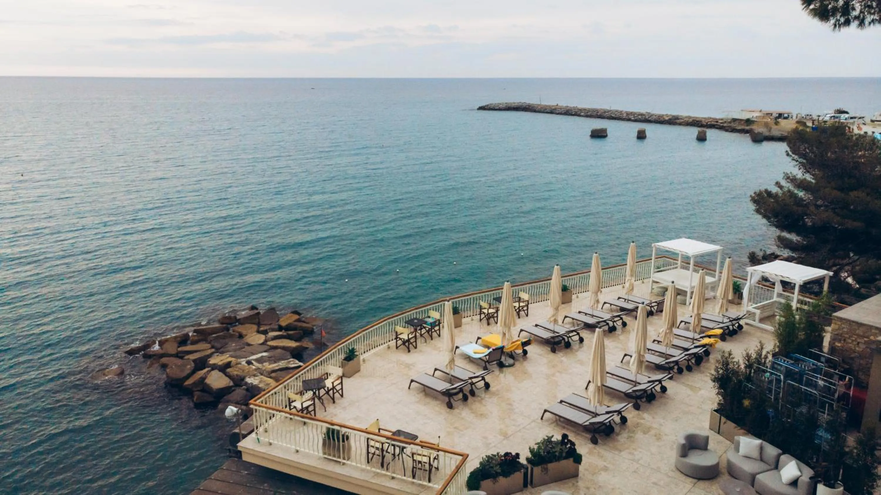 Property building in Hotel Arc En Ciel