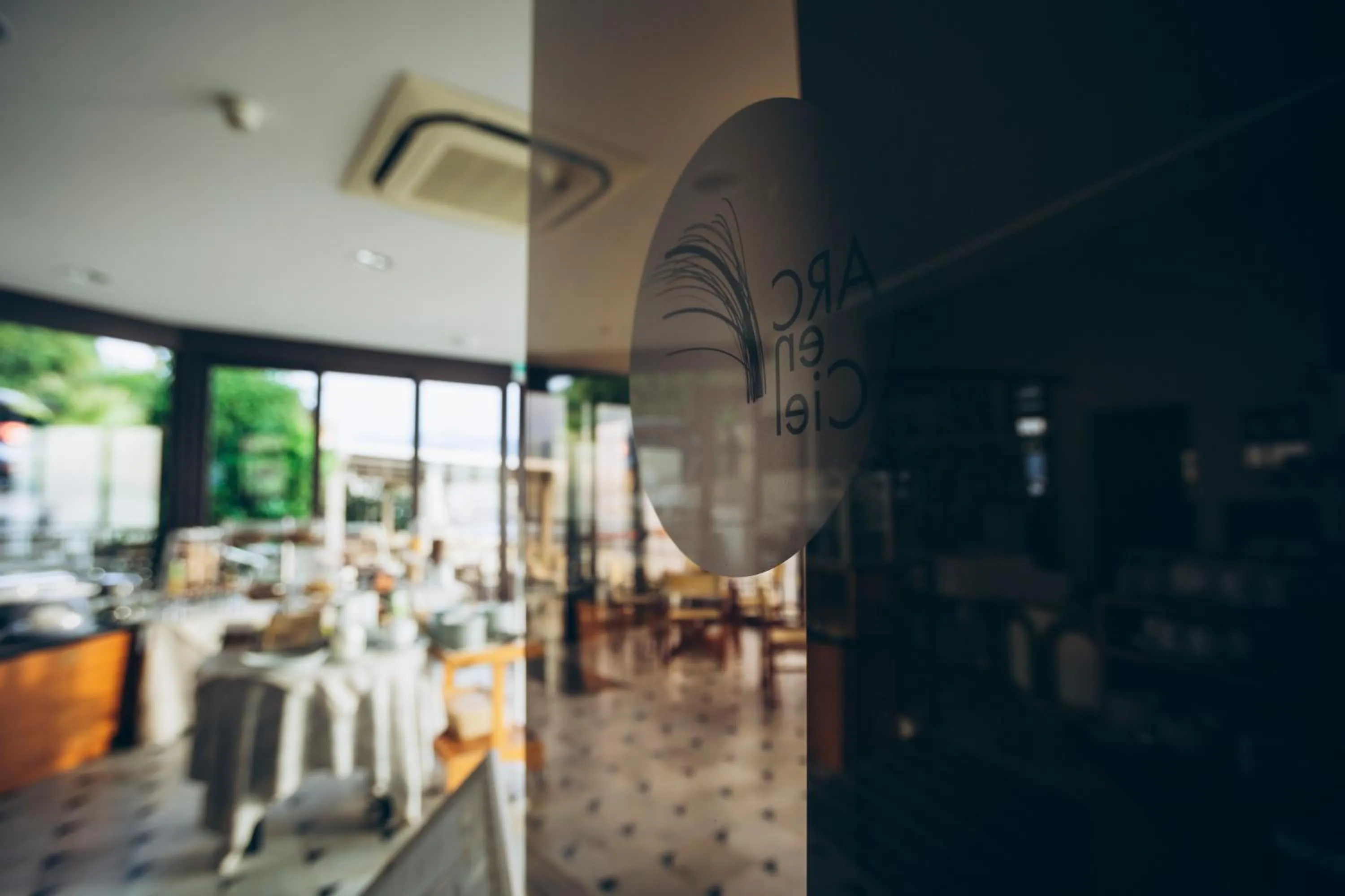 Restaurant/places to eat in Hotel Arc En Ciel