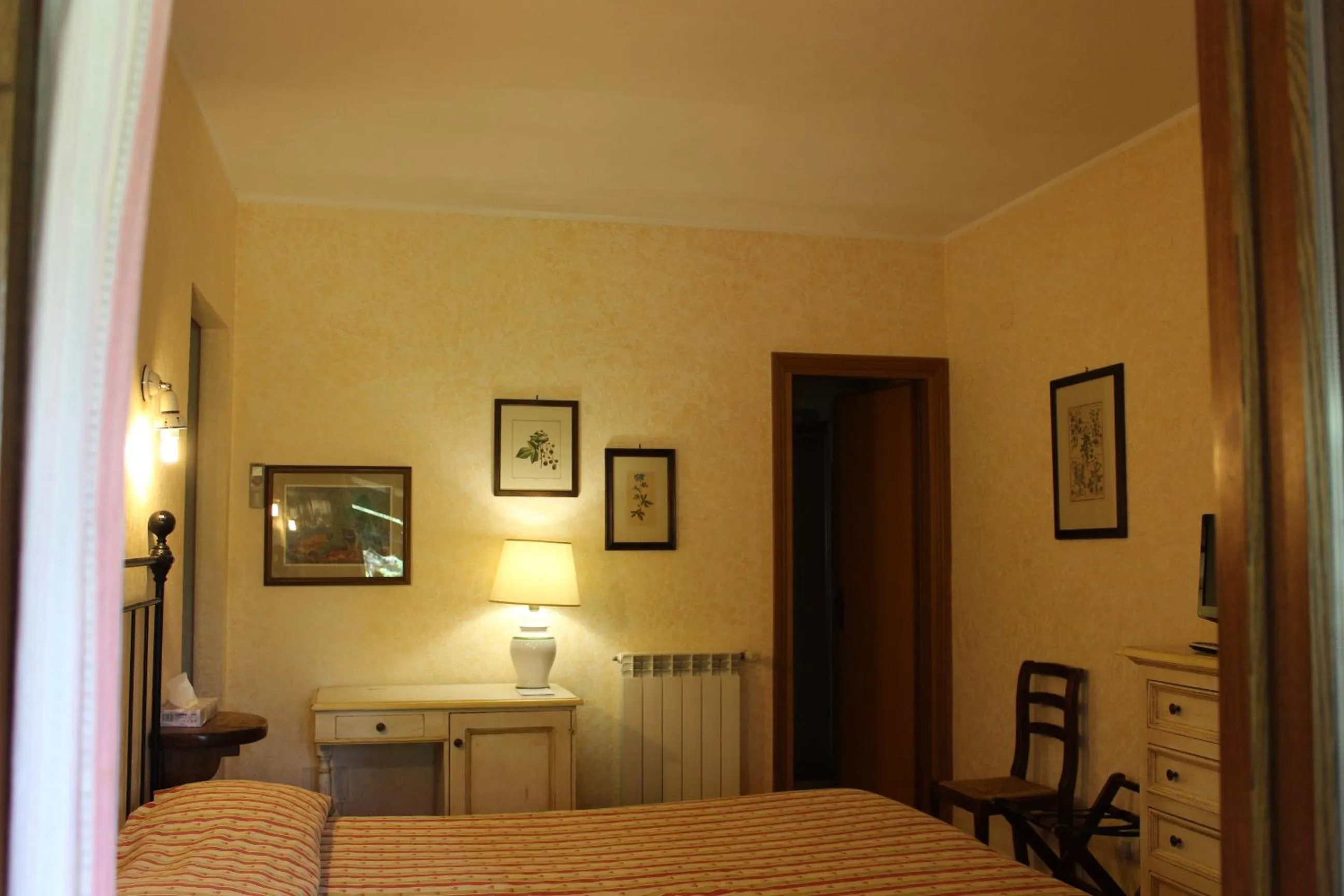 Bed in Antico Casale Di Scansano Resort