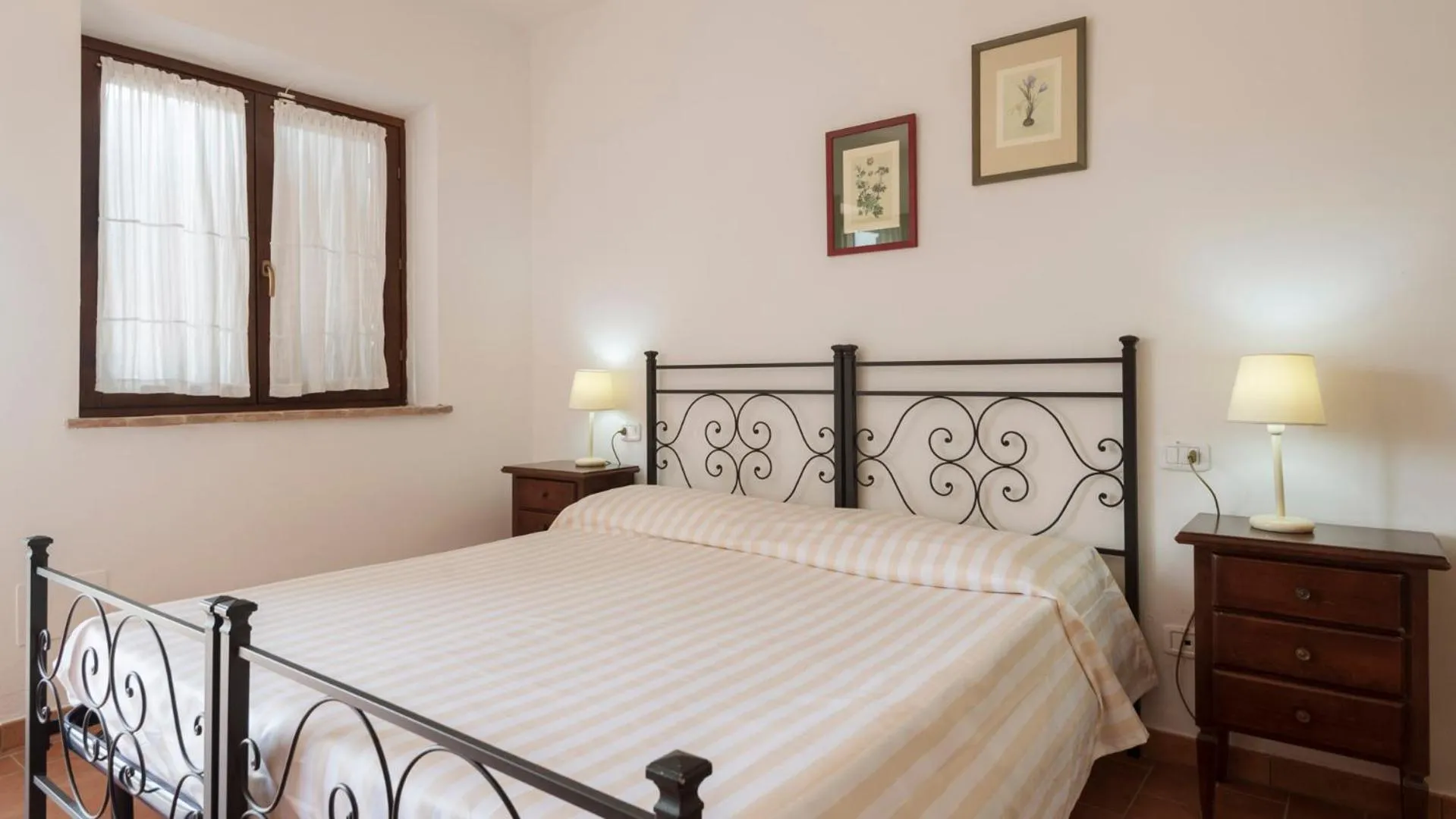 Bedroom, Bed in Antico Casale Di Scansano Resort