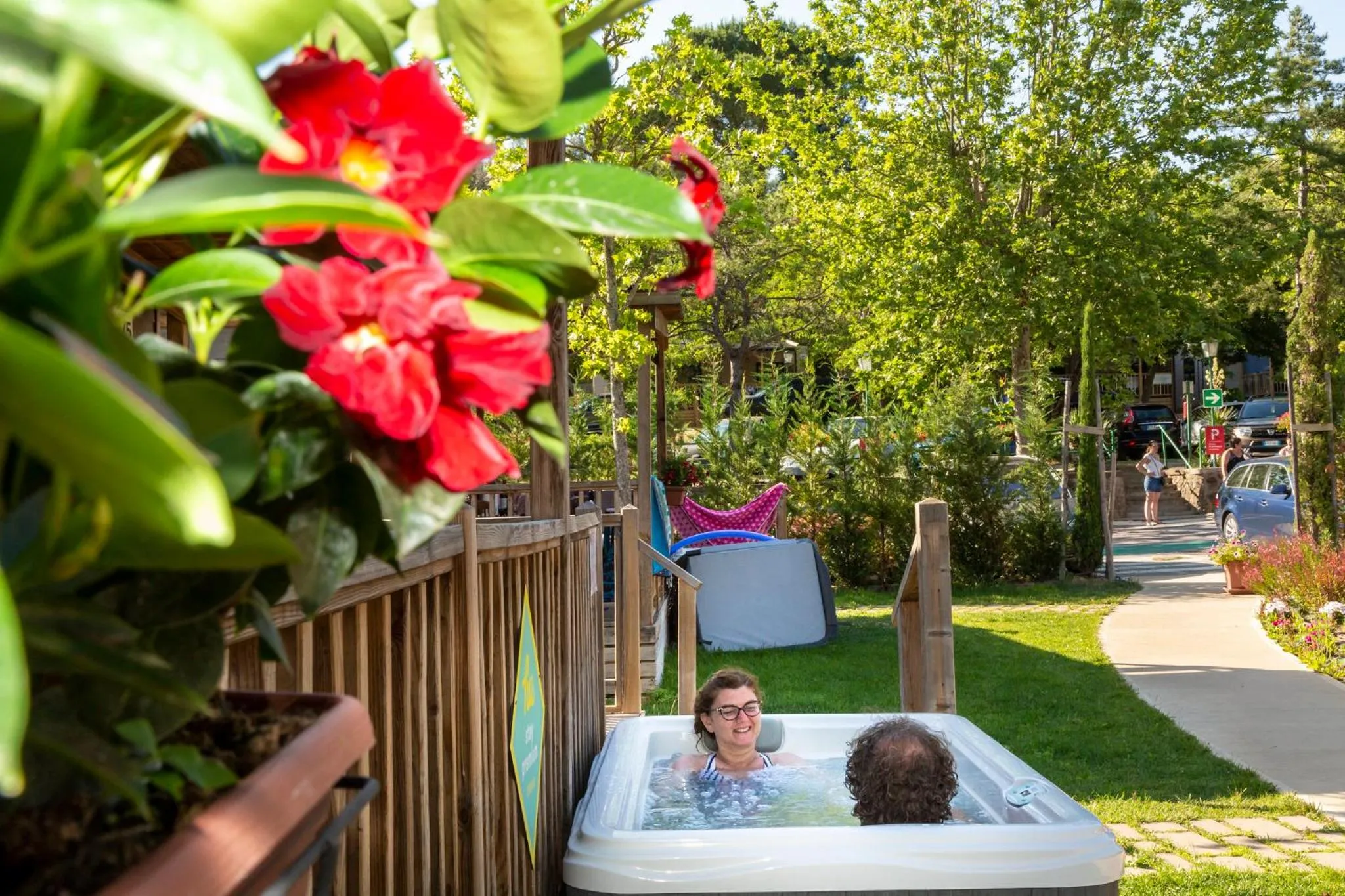 hu Norcenni Girasole village