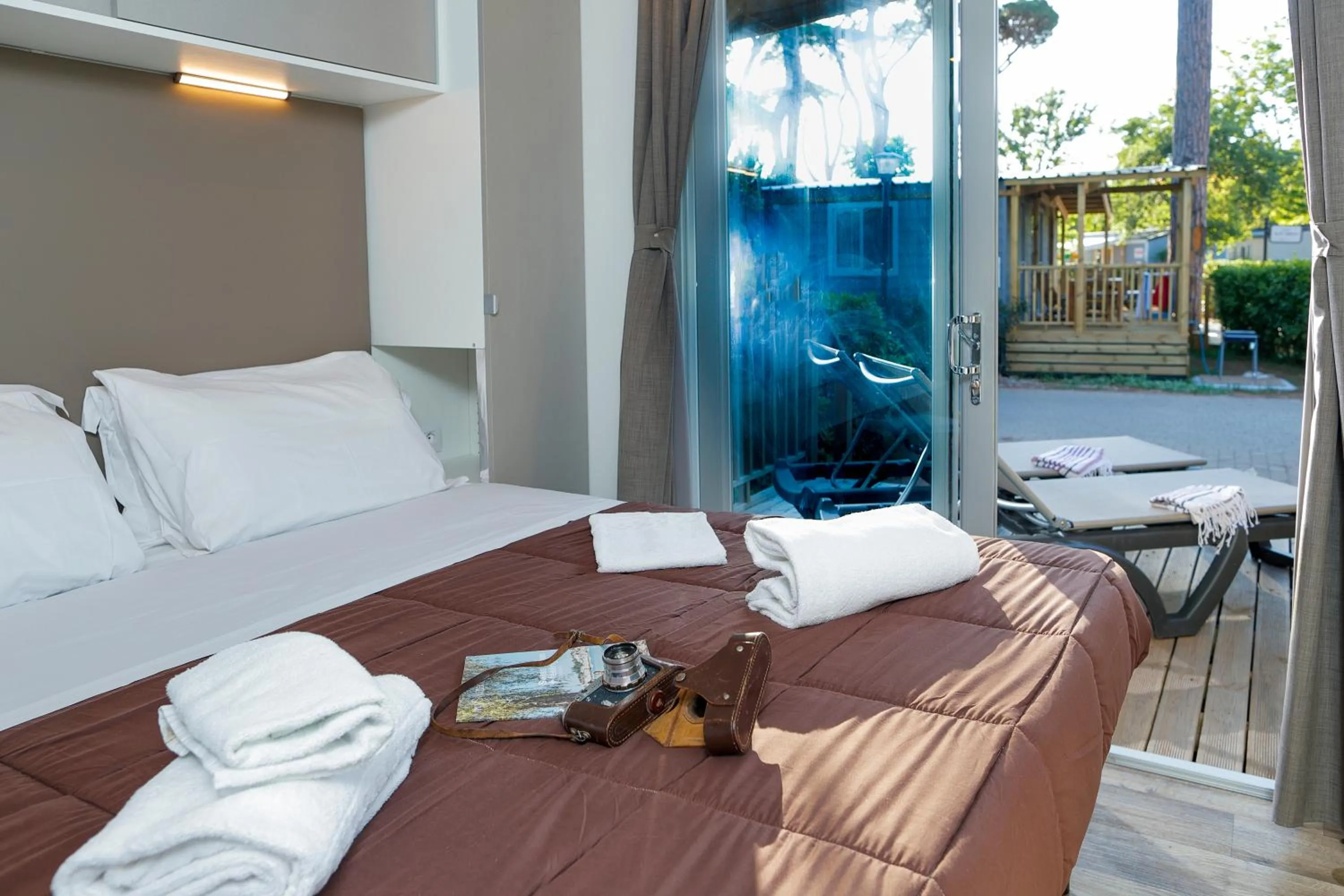 Bed in hu Norcenni Girasole village