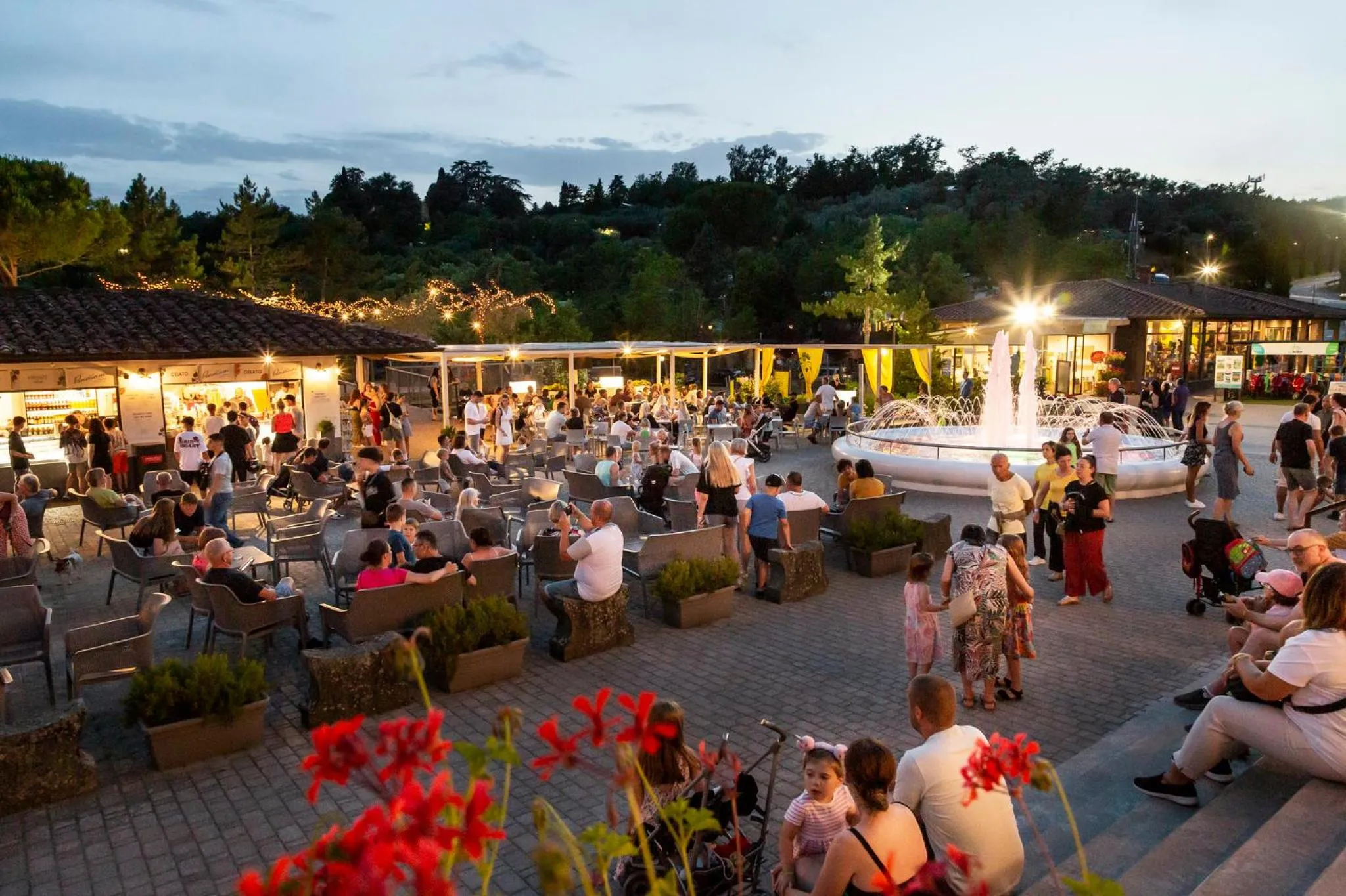 hu Norcenni Girasole village