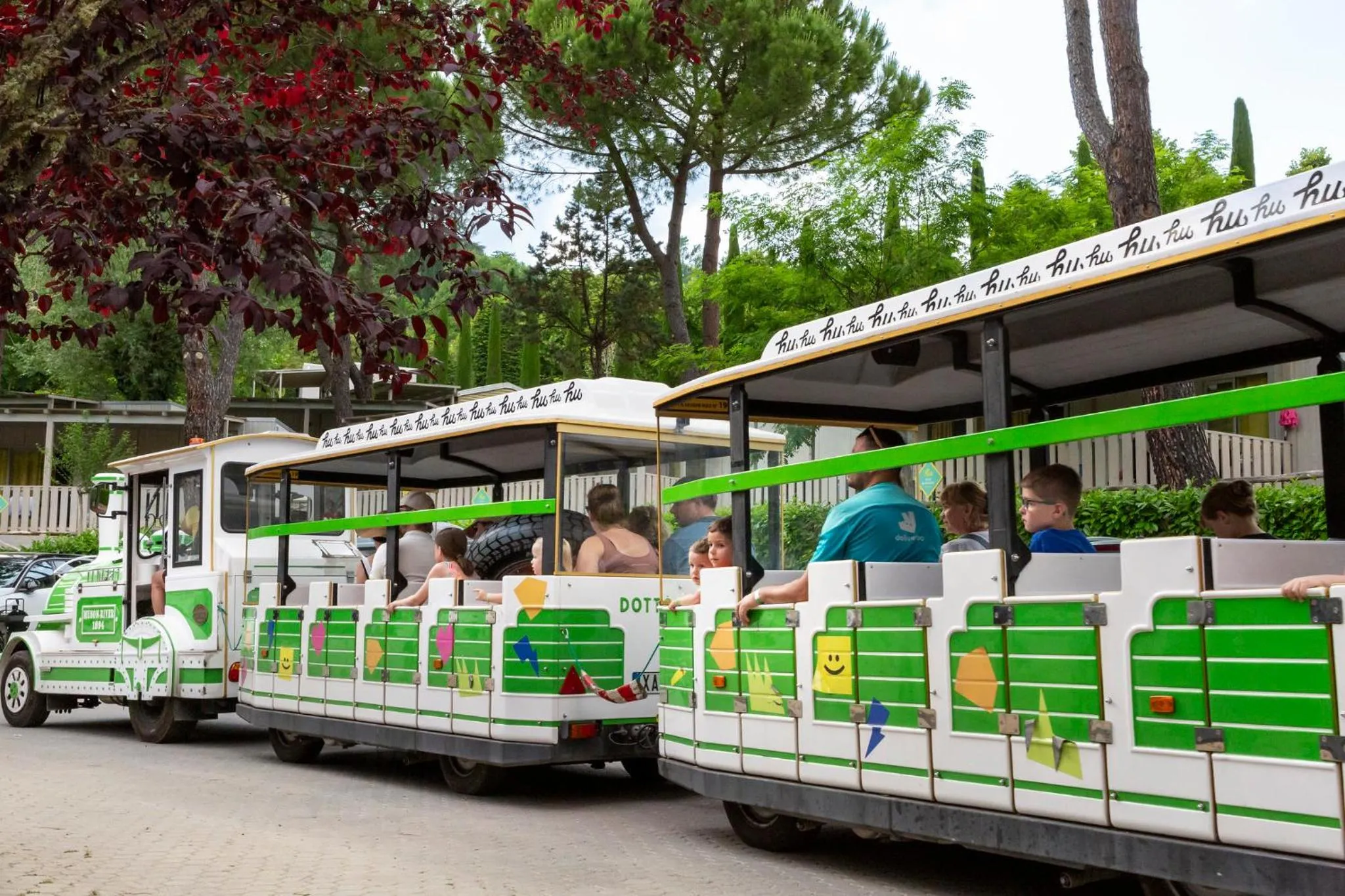 hu Norcenni Girasole village