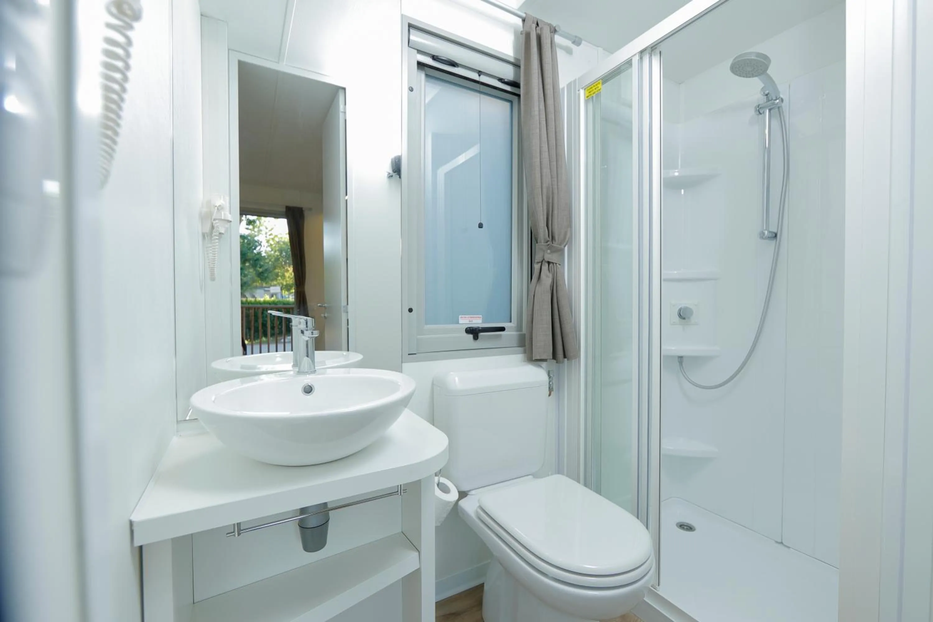 hu Norcenni Girasole village