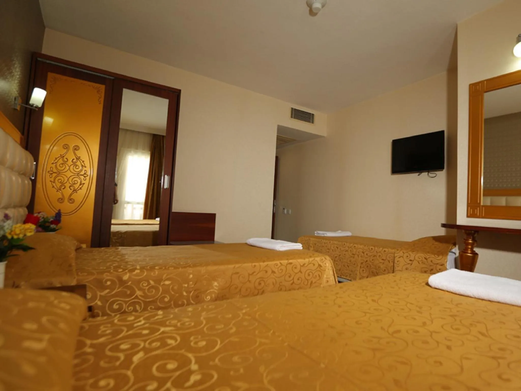 Toilet, Bed in Kayalar Hotel