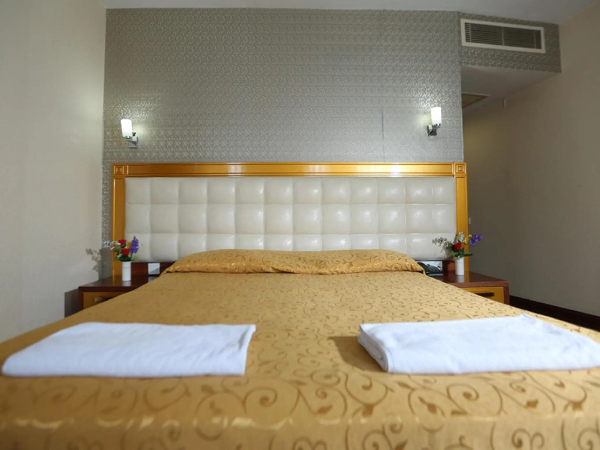 Bed in Kayalar Hotel