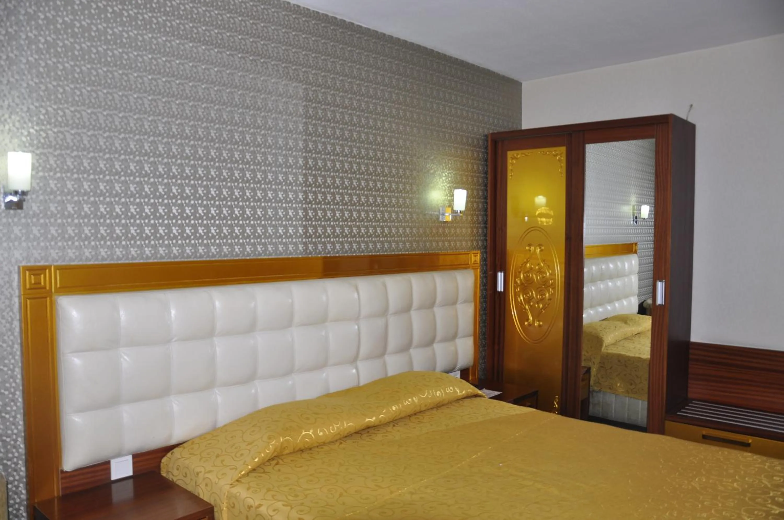Restaurant/places to eat, Bed in Kayalar Hotel