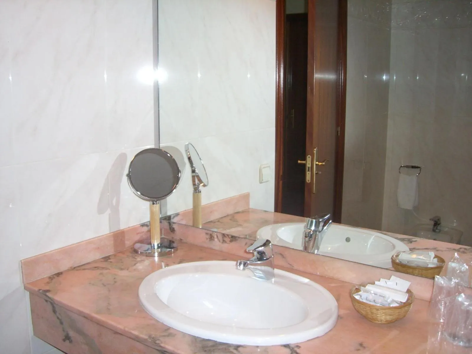 Bathroom in Hotel La Seu