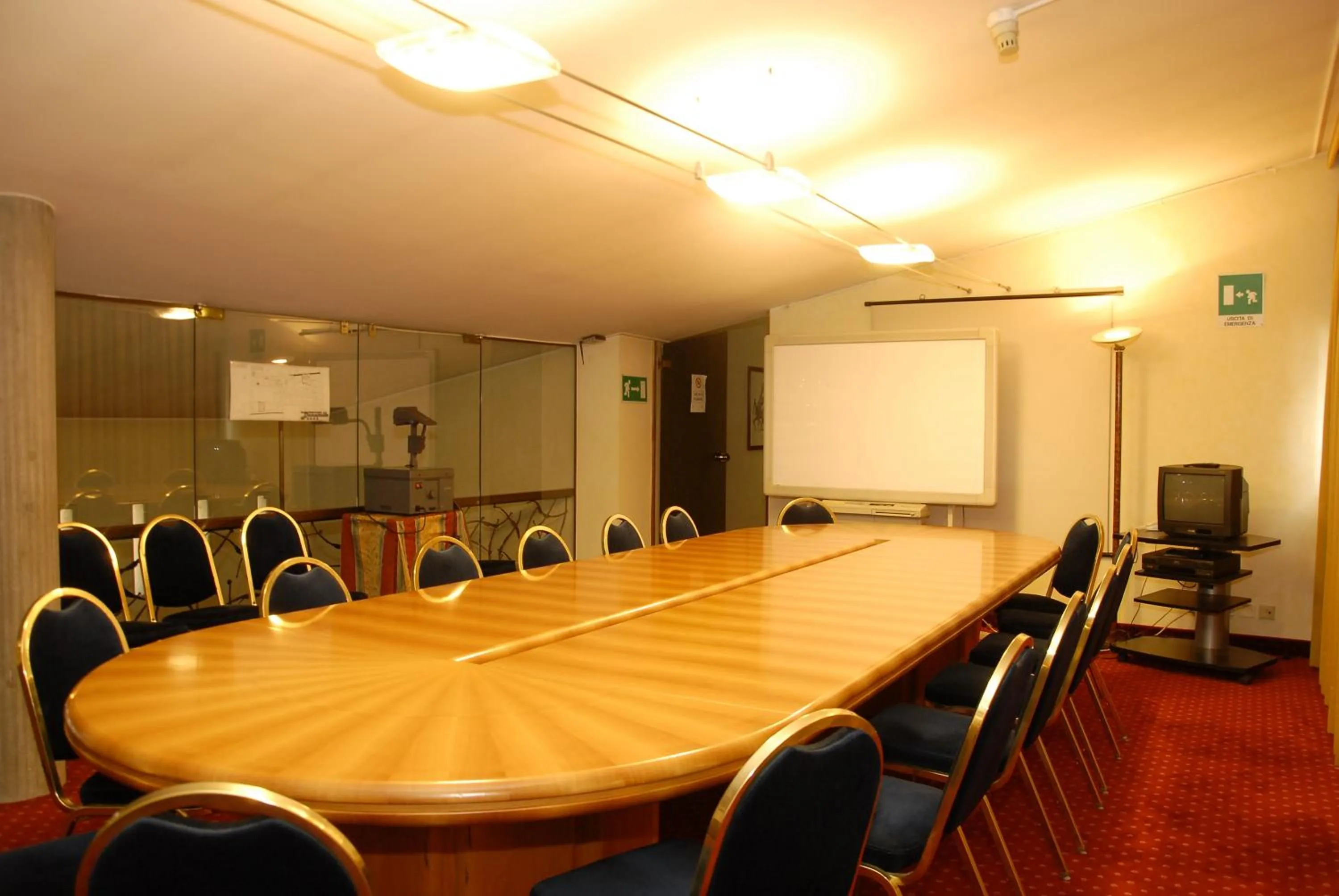 Business facilities in Hotel Donatello