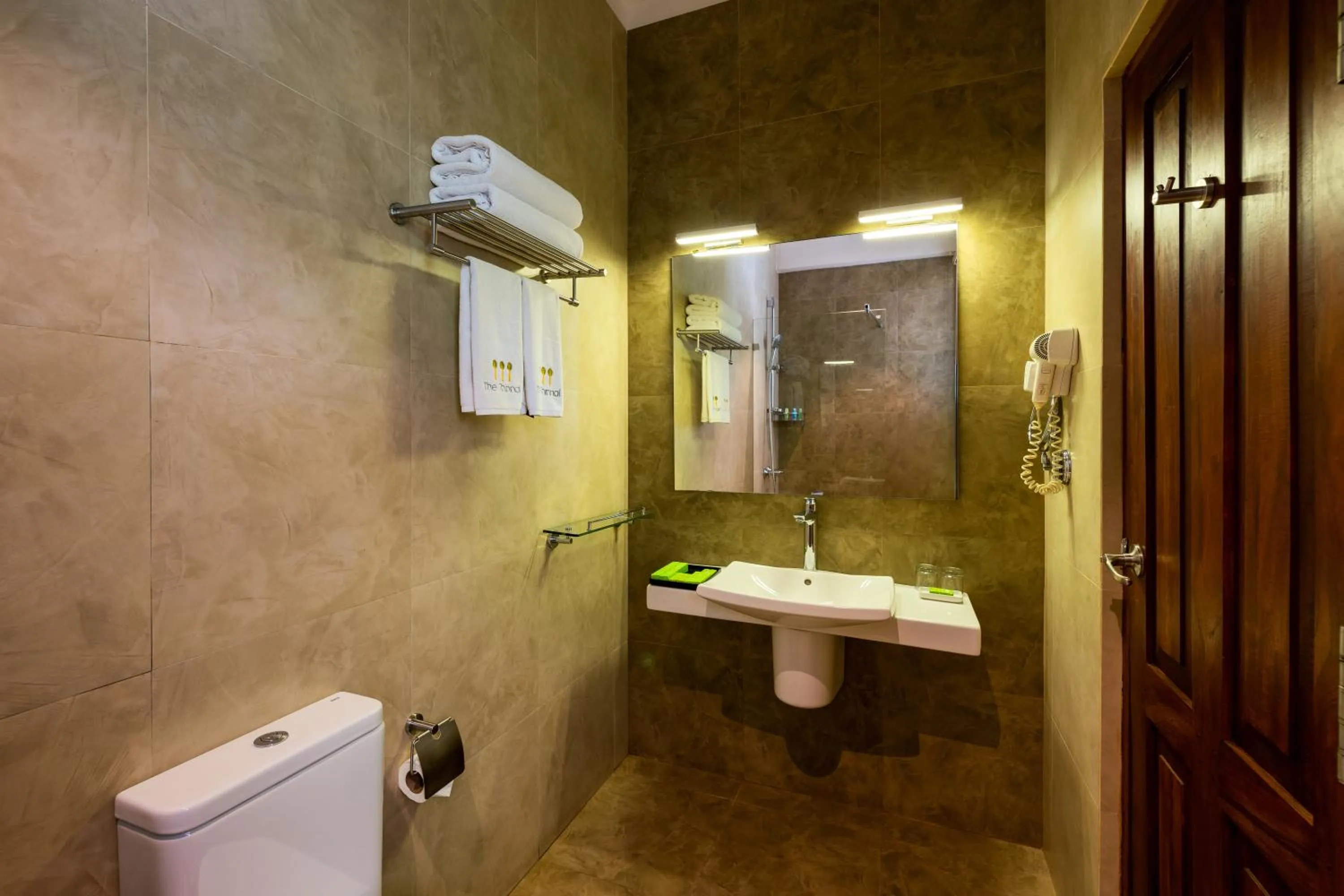 Toilet in The Thinnai Hotel - Jaffna