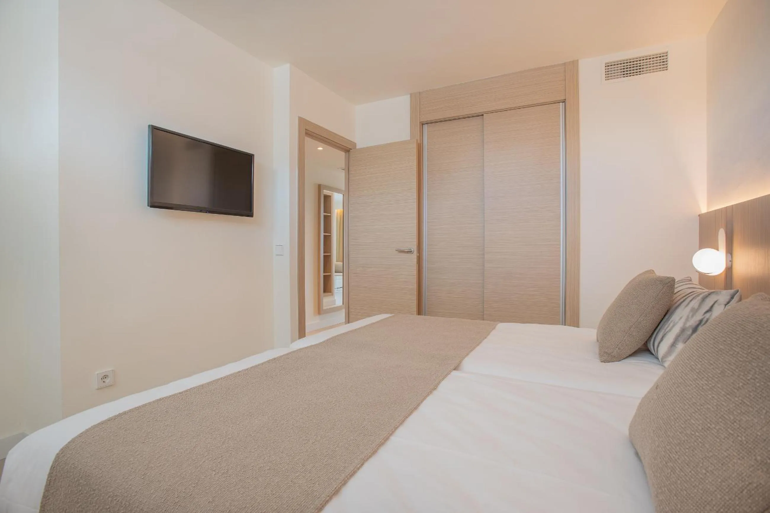 Bed in Sol de Alcudia Apartamentos