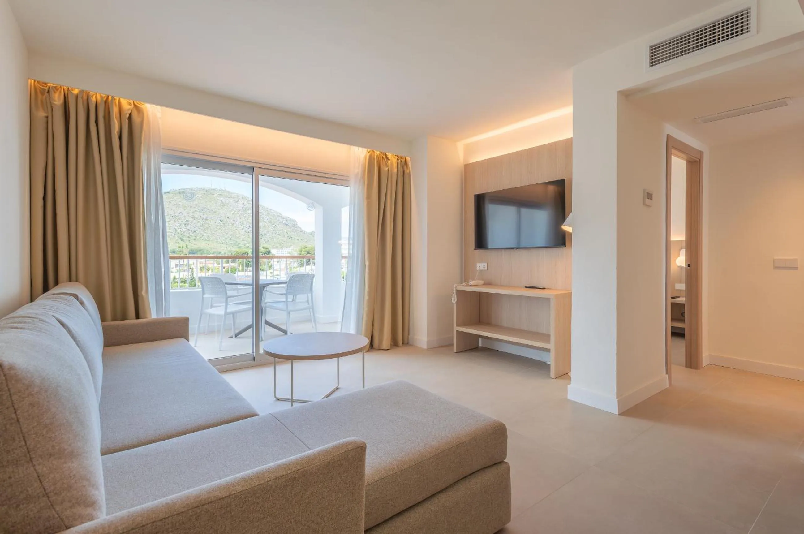 Bed in Sol de Alcudia Apartamentos