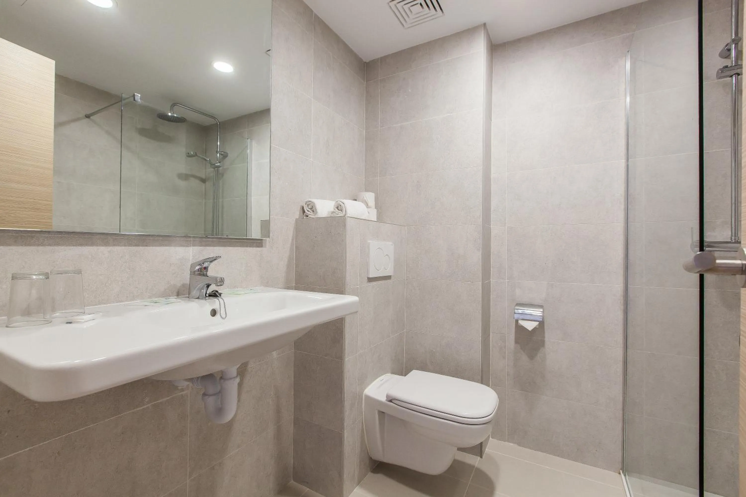 Bathroom in Sol de Alcudia Apartamentos