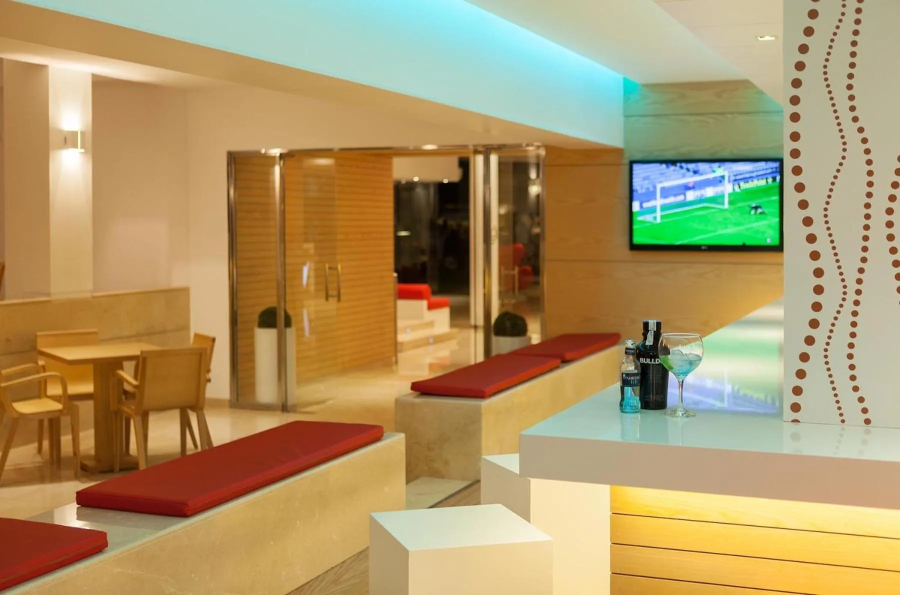 TV and multimedia in Sol de Alcudia Apartamentos