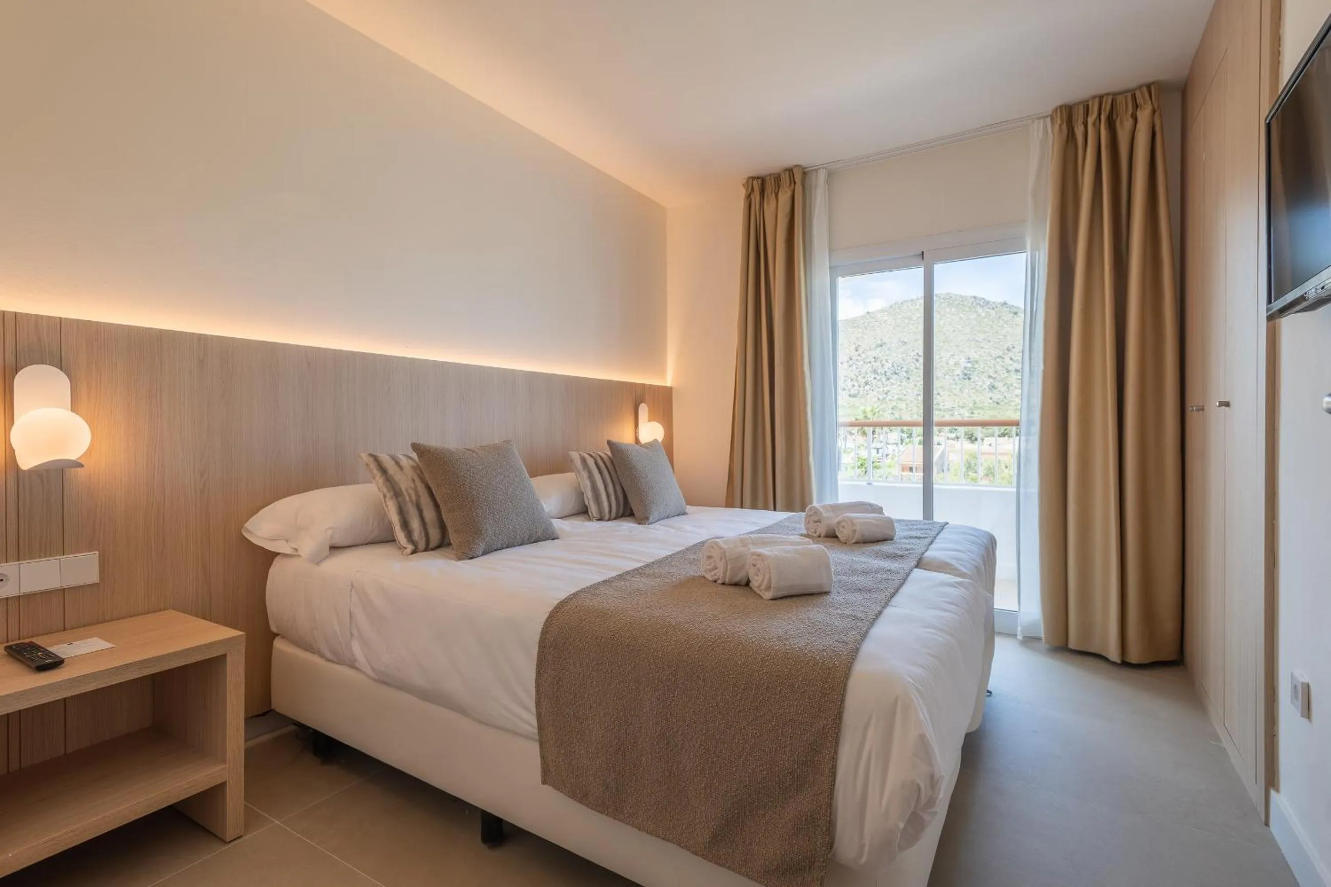 Bed in Sol de Alcudia Apartamentos