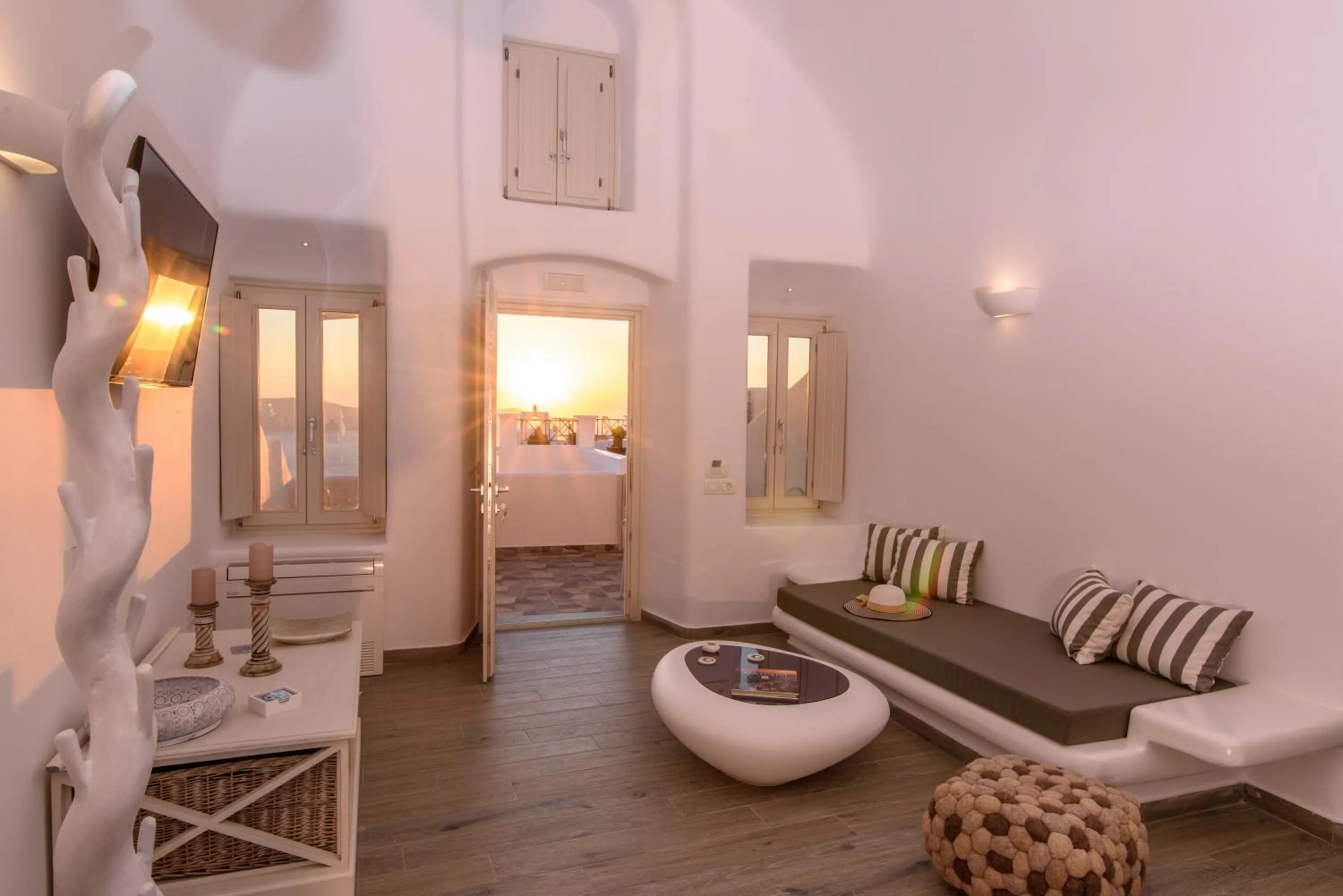 Living room in Angel Luxury Suites